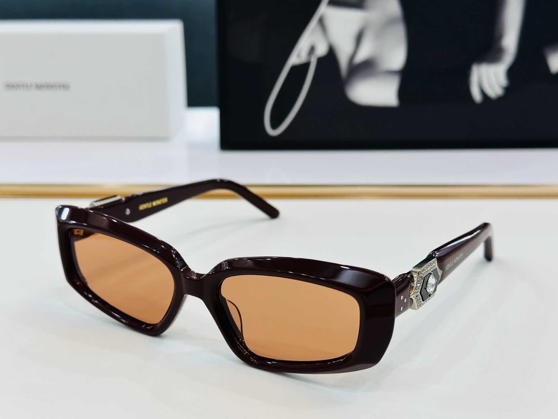 原版官网 GM的墨镜 DEMOND  太好看爆了🕶️ b又推出这款 Size：56口18-145 超大气
