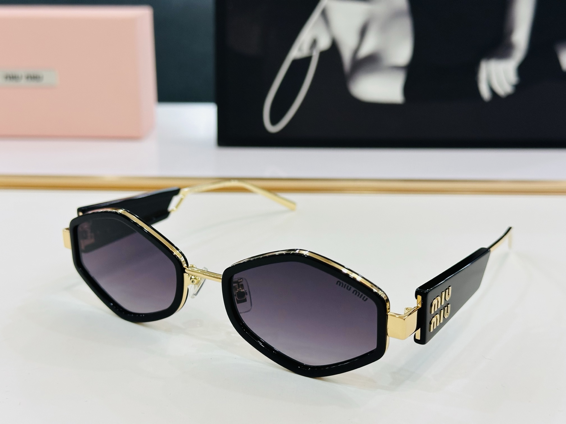 谬家 SMU62WS Size：52口22-145 女士太阳眼镜 玫瑰玫瑰 高档 L时尚墨镜潮人强强太阳