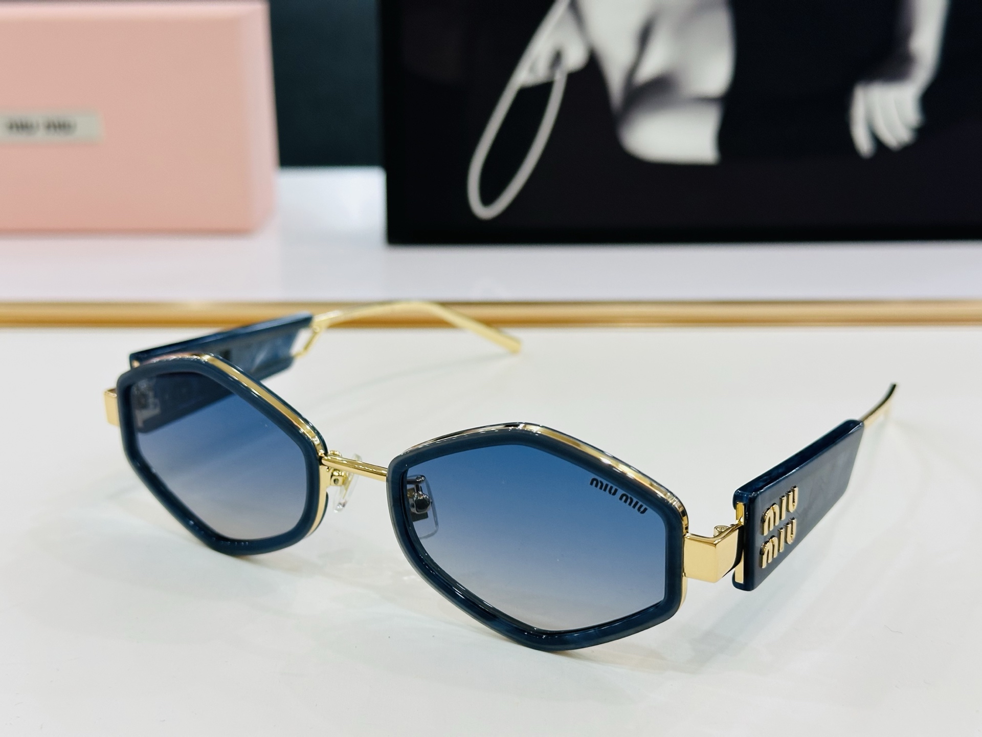 谬家 SMU62WS Size：52口22-145 女士太阳眼镜 玫瑰玫瑰 高档 L时尚墨镜潮人强强太阳
