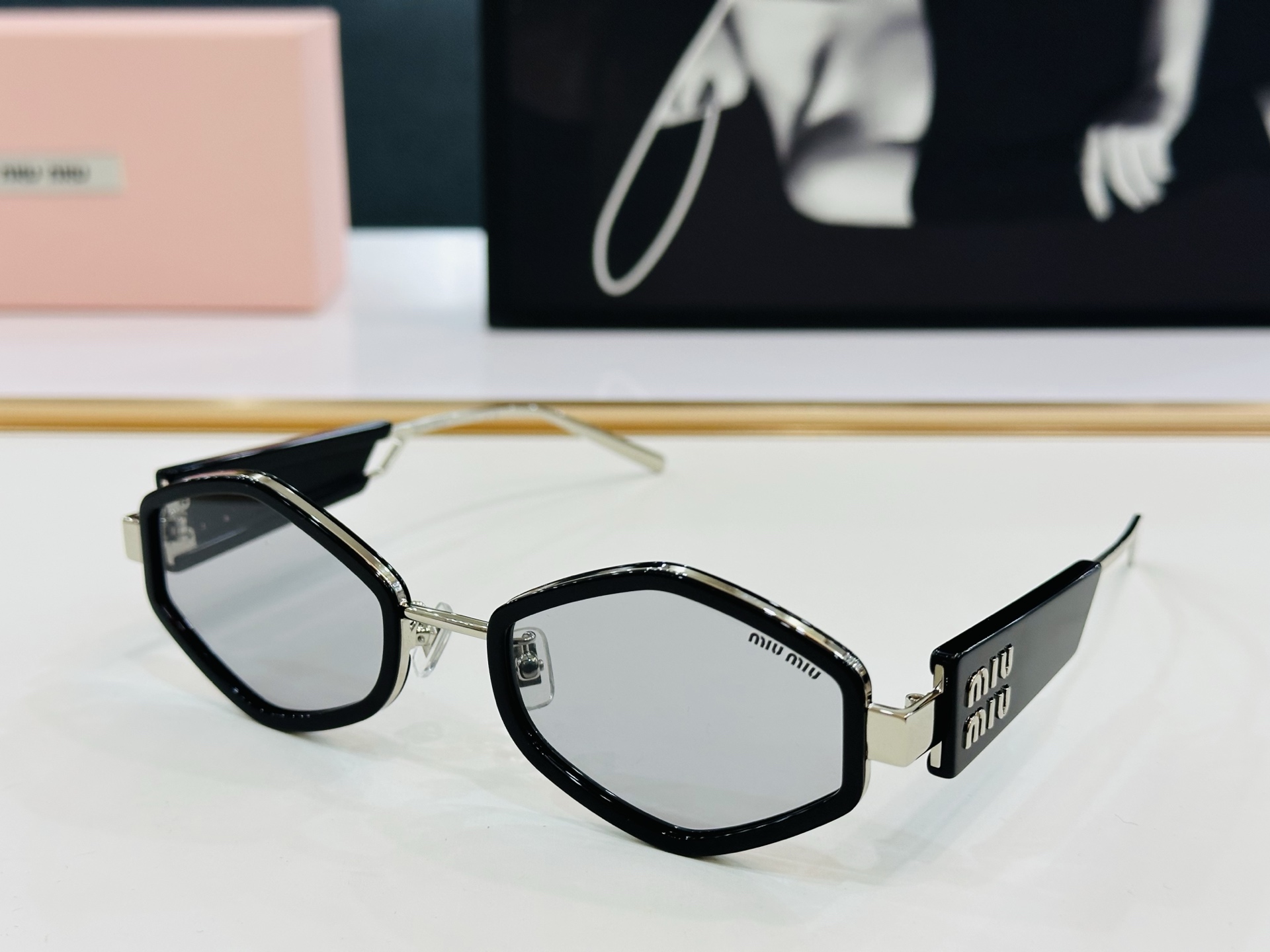 谬家 SMU62WS Size：52口22-145 女士太阳眼镜 玫瑰玫瑰 高档 L时尚墨镜潮人强强太阳