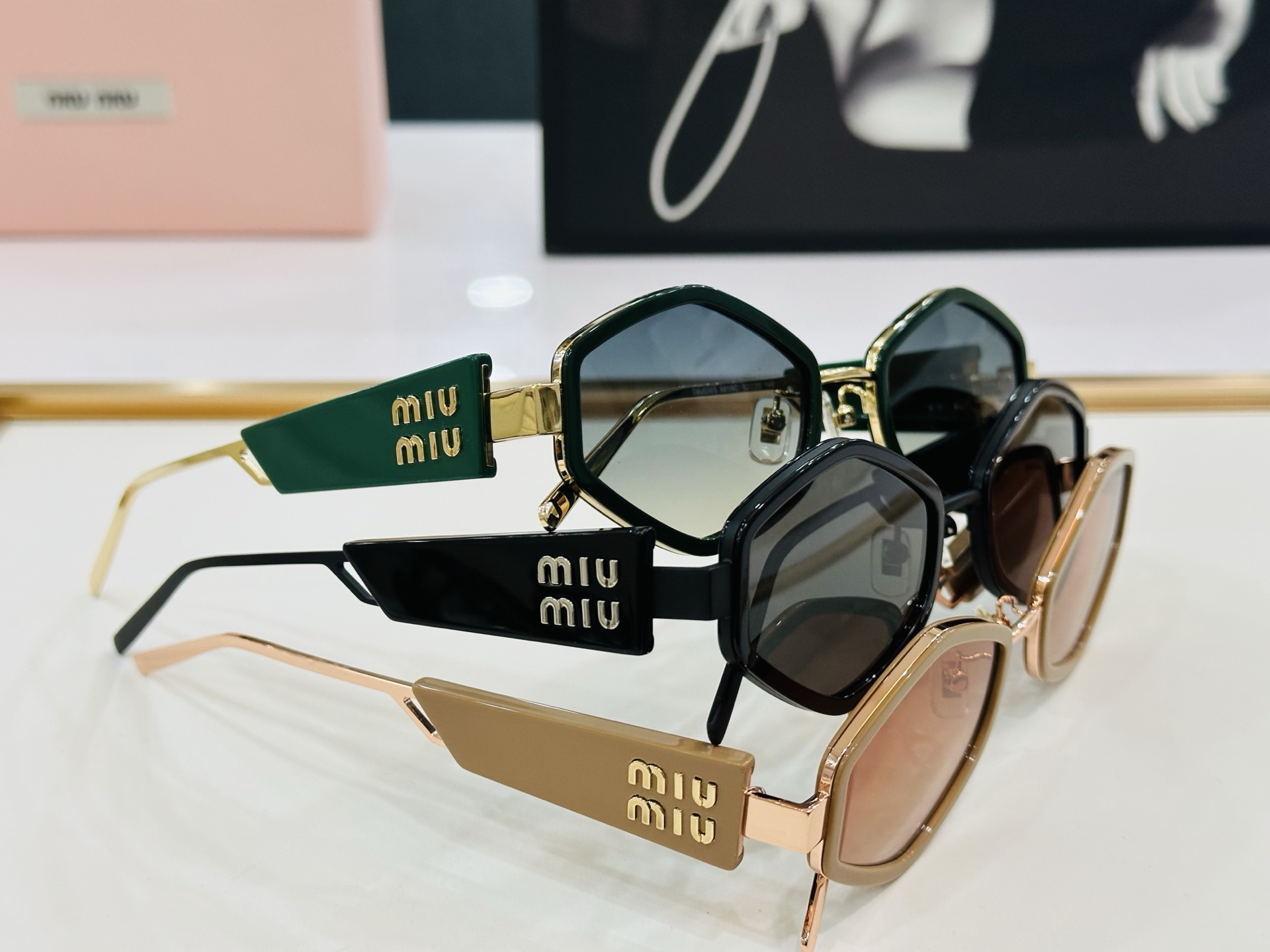 谬家 SMU62WS Size：52口22-145 女士太阳眼镜 玫瑰玫瑰 高档 L时尚墨镜潮人强强太阳