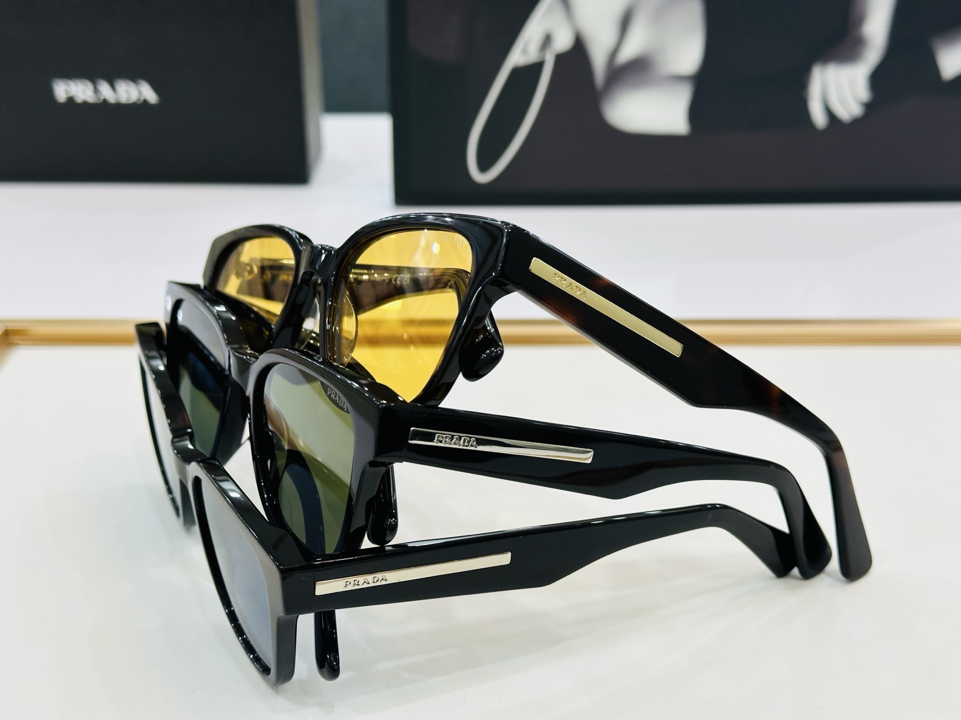 🔺PRAD*🔻普家 PRA04 Size：52口20-145   眼镜系列堪称精湛制作 彰显独特个 L火