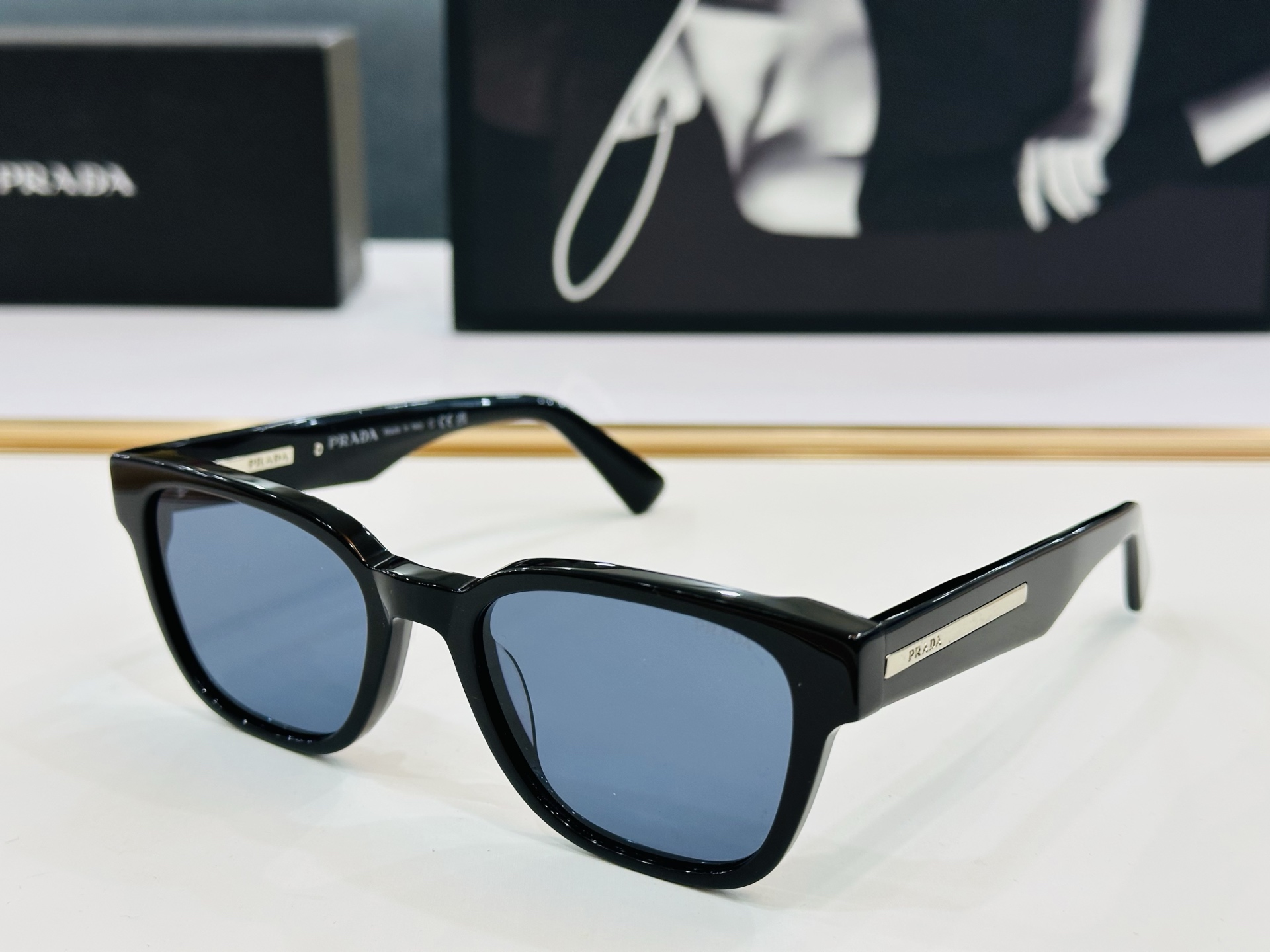 🔺PRAD*🔻普家 PRA04 Size：52口20-145   眼镜系列堪称精湛制作 彰显独特个 L火
