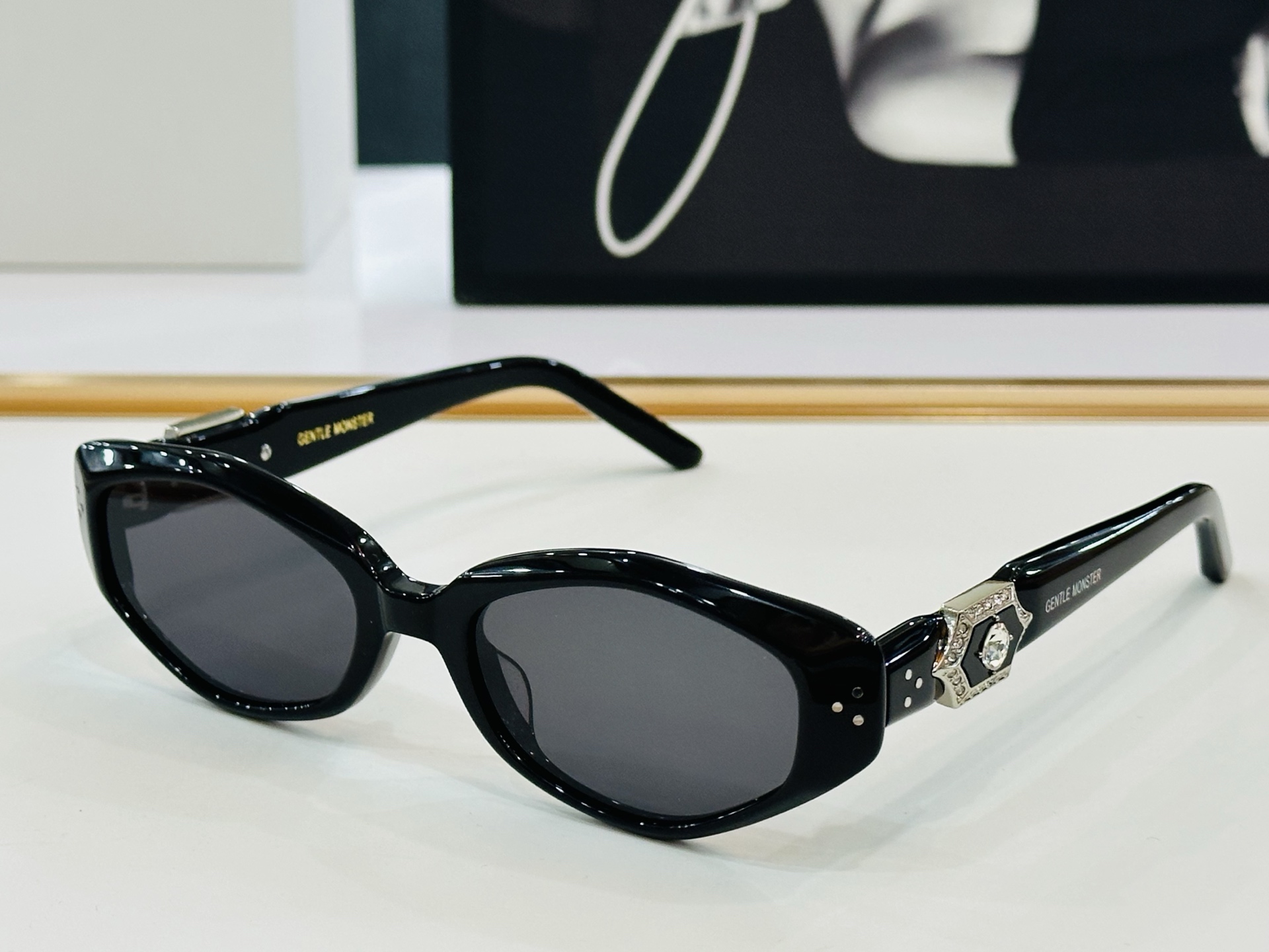 原版官网 GM的墨镜 VEGAX  太好看爆了🕶️ b又推出这款 Size：55口20-145 超大气百