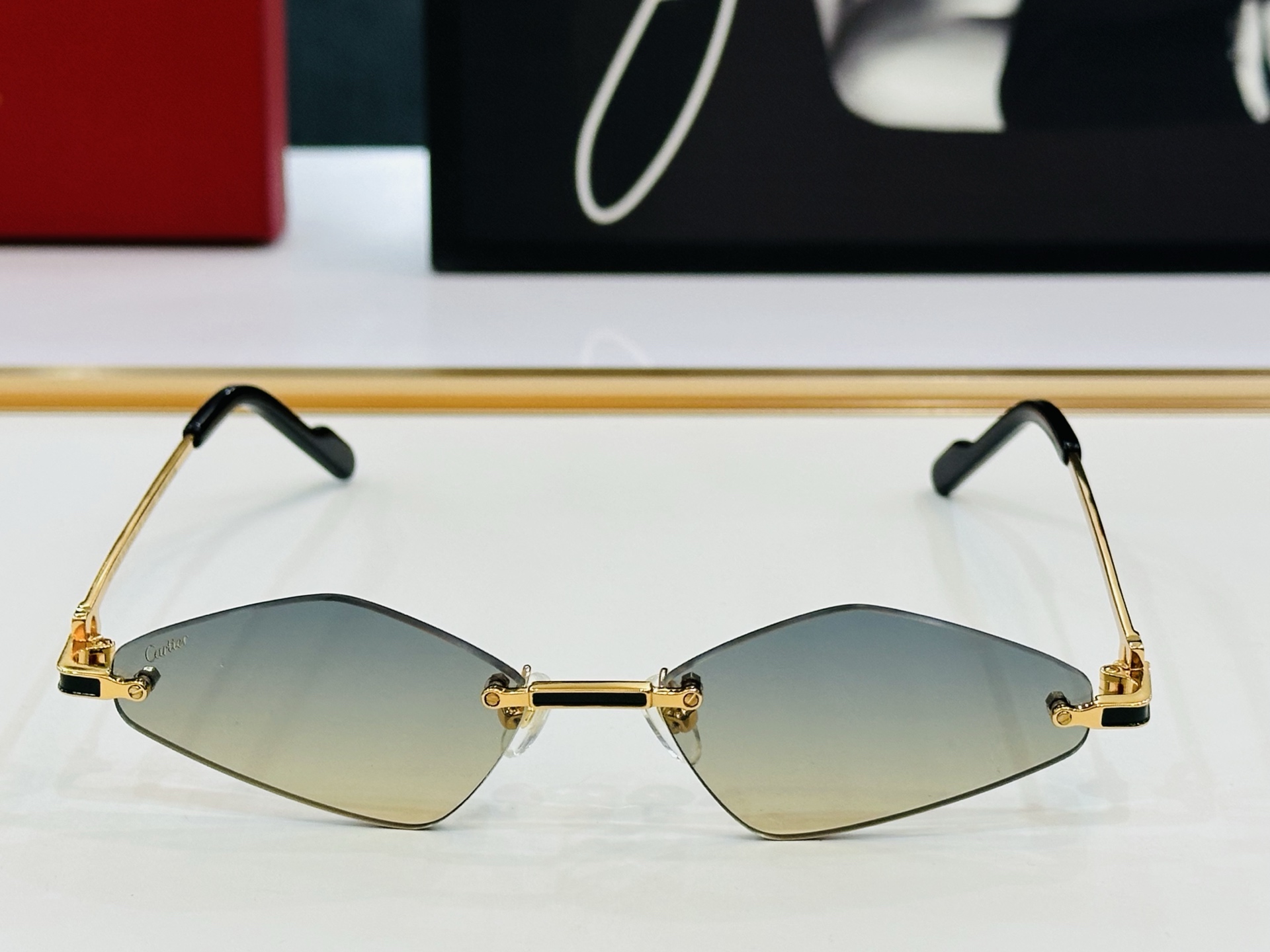🆕 原版Cartie* 卡家 官网经典款 太阳镜 CT0659S Size：56口17-143  电镀工