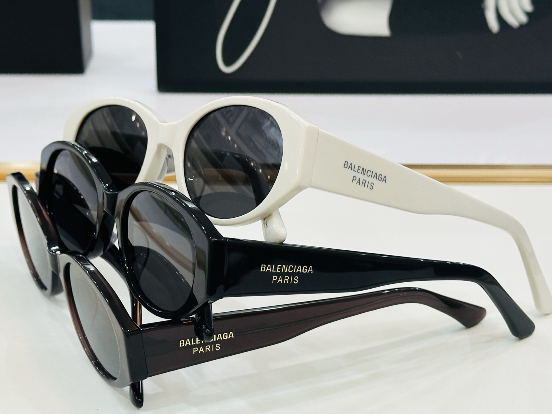 BALENCIAGA巴黎世家 BB0369S Size：55口20-145 超级百搭造型 B百搭时尚 品