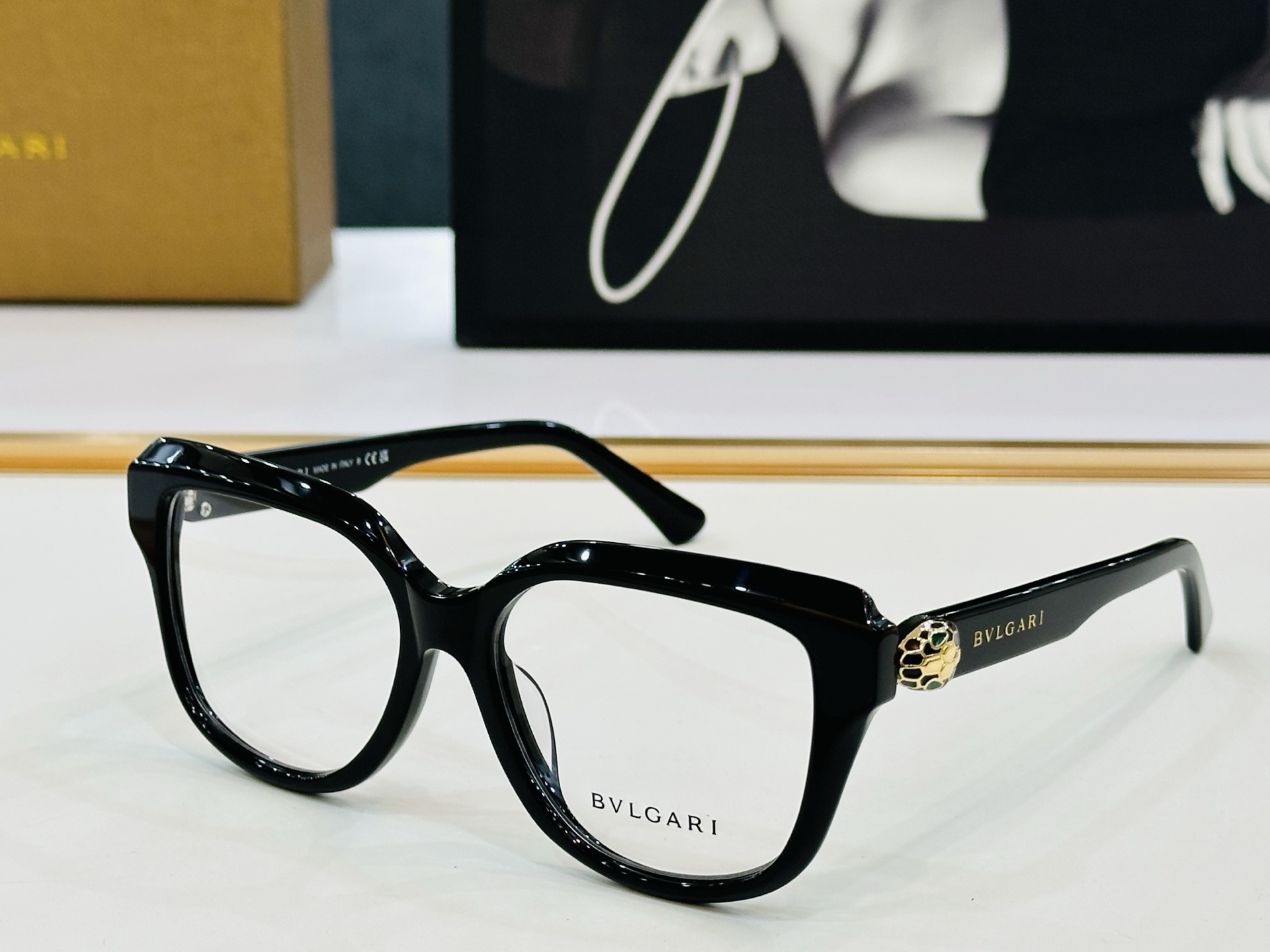 NO:253608,Model sold on the official website BV50030 Size 53 19-145 You must buy the quality perfect Z must have glasses, sunglasses, sunglasses, glasses, bottega veneta19860909款 官网同售 宝格家 BV50030 Size 53口19-145 绝对要买品质非常完美 Z出街必备 眼镜墨镜太阳镜,眼镜,bottega veneta,glasses