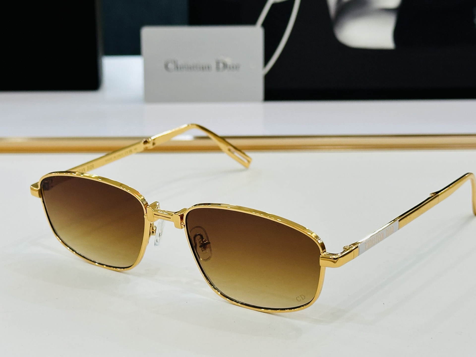 🔻🔻🔻DIO* 迪家 A1U Size：58口18-145 春夏款墨镜 😎🔆🔥🔥搭配镜腿精致 bm官网款
