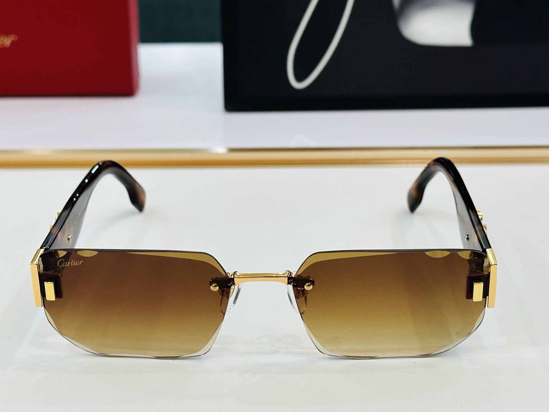 🆕 原版Cartie* 卡家 太阳镜 CT0637S Size：60口19-140 电镀工艺精湛大牌品 