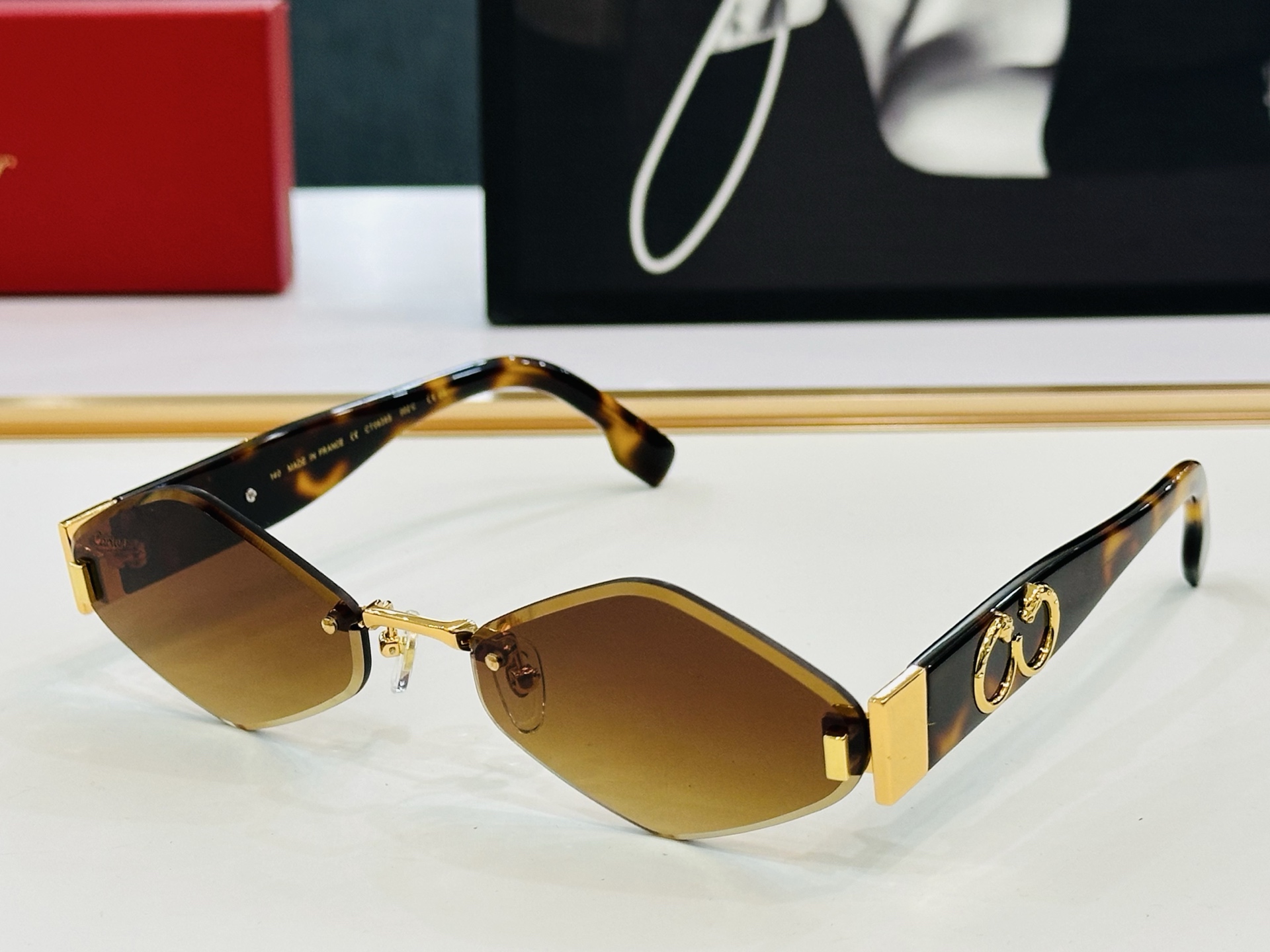 🆕 原版Cartie* 卡家 太阳镜 CT0638S Size：60口19-140 电镀工艺精湛大牌品 