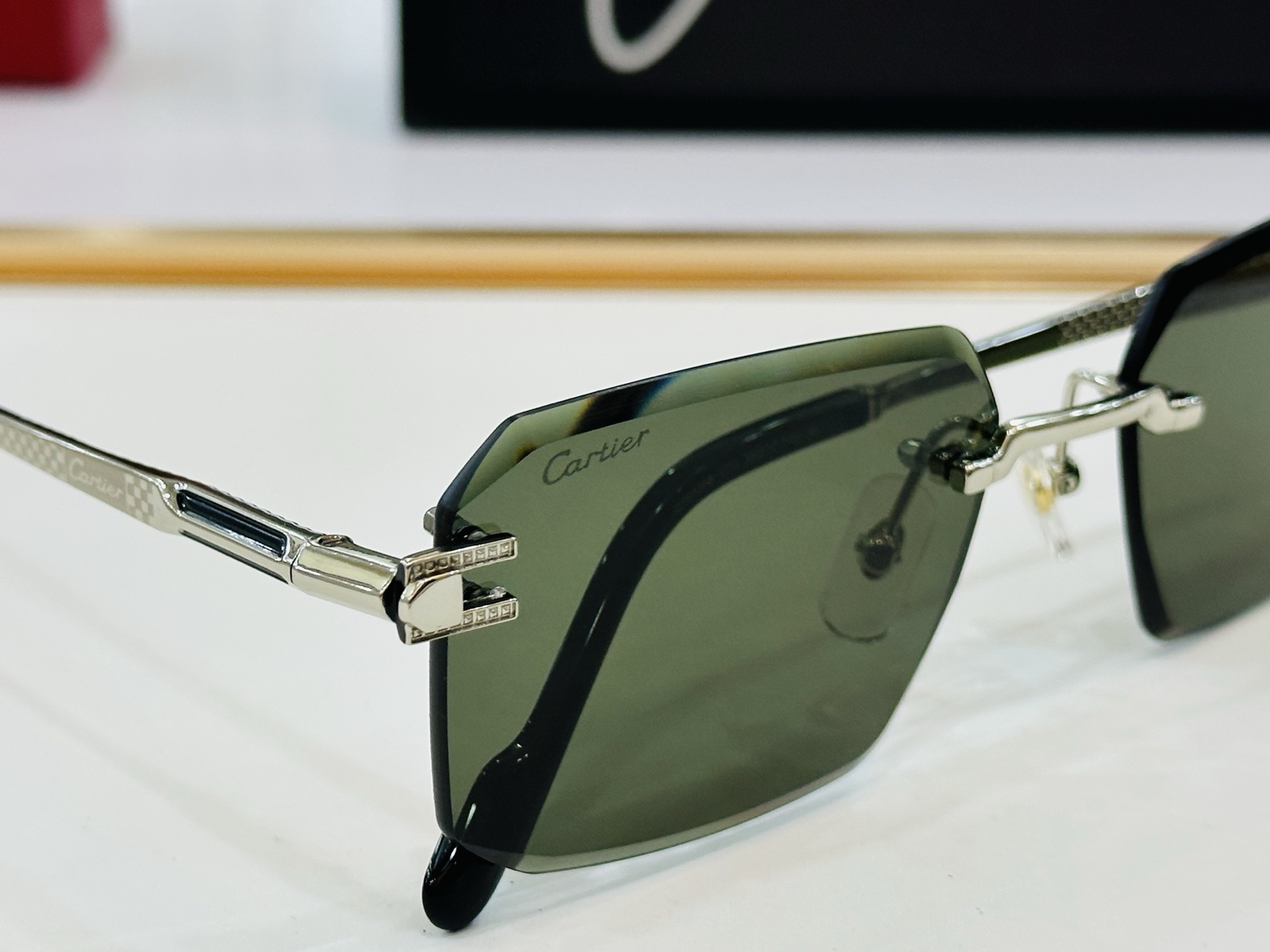 🆕 原版Cartie* 卡家 官网经典款 太阳镜 CT0526S Size：59口17-145  电镀工