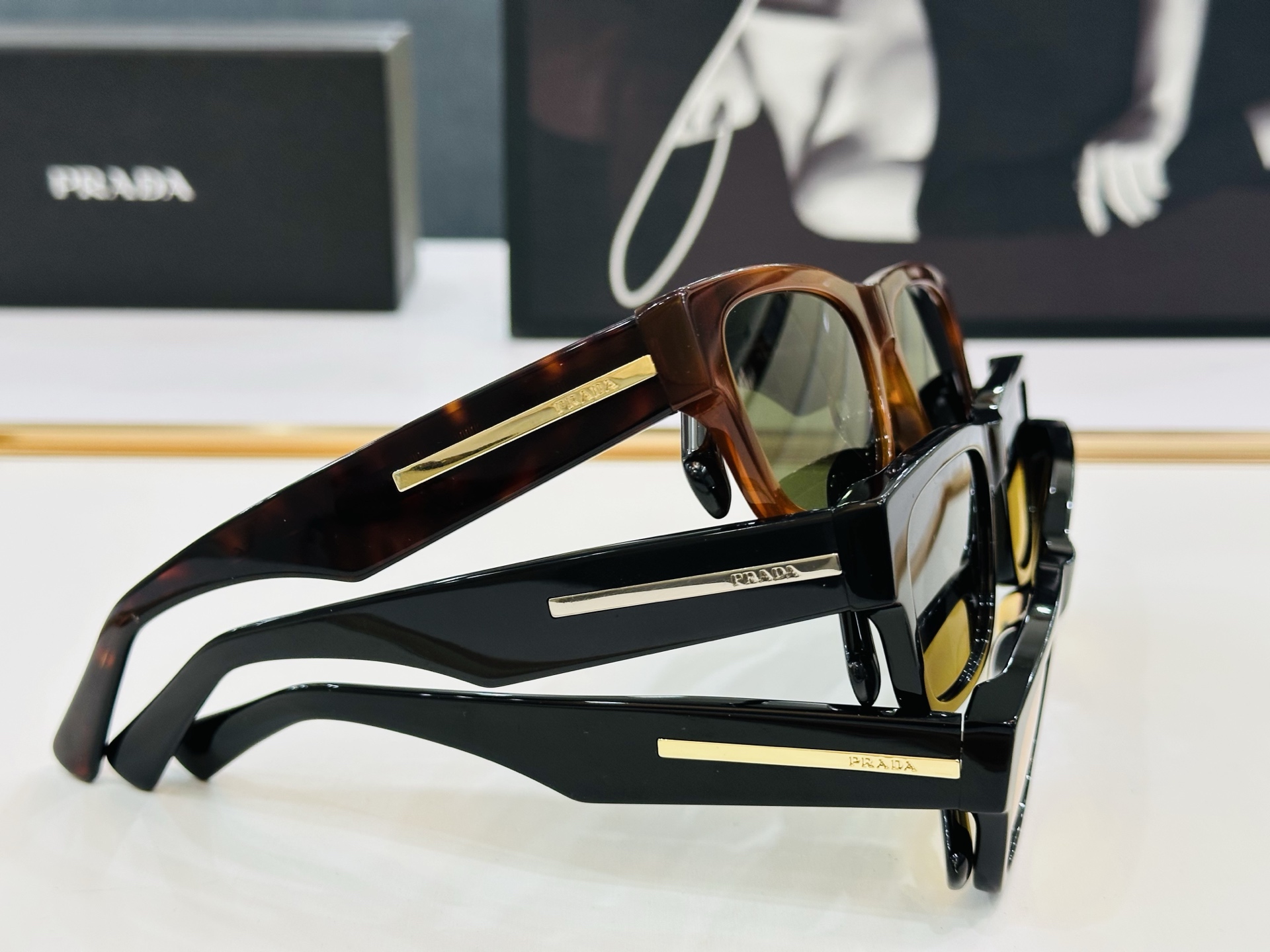 🔺PRAD*🔻普家 PRA03  Size：56口19-145  眼镜系列堪称精湛制作 彰显独特个性 L
