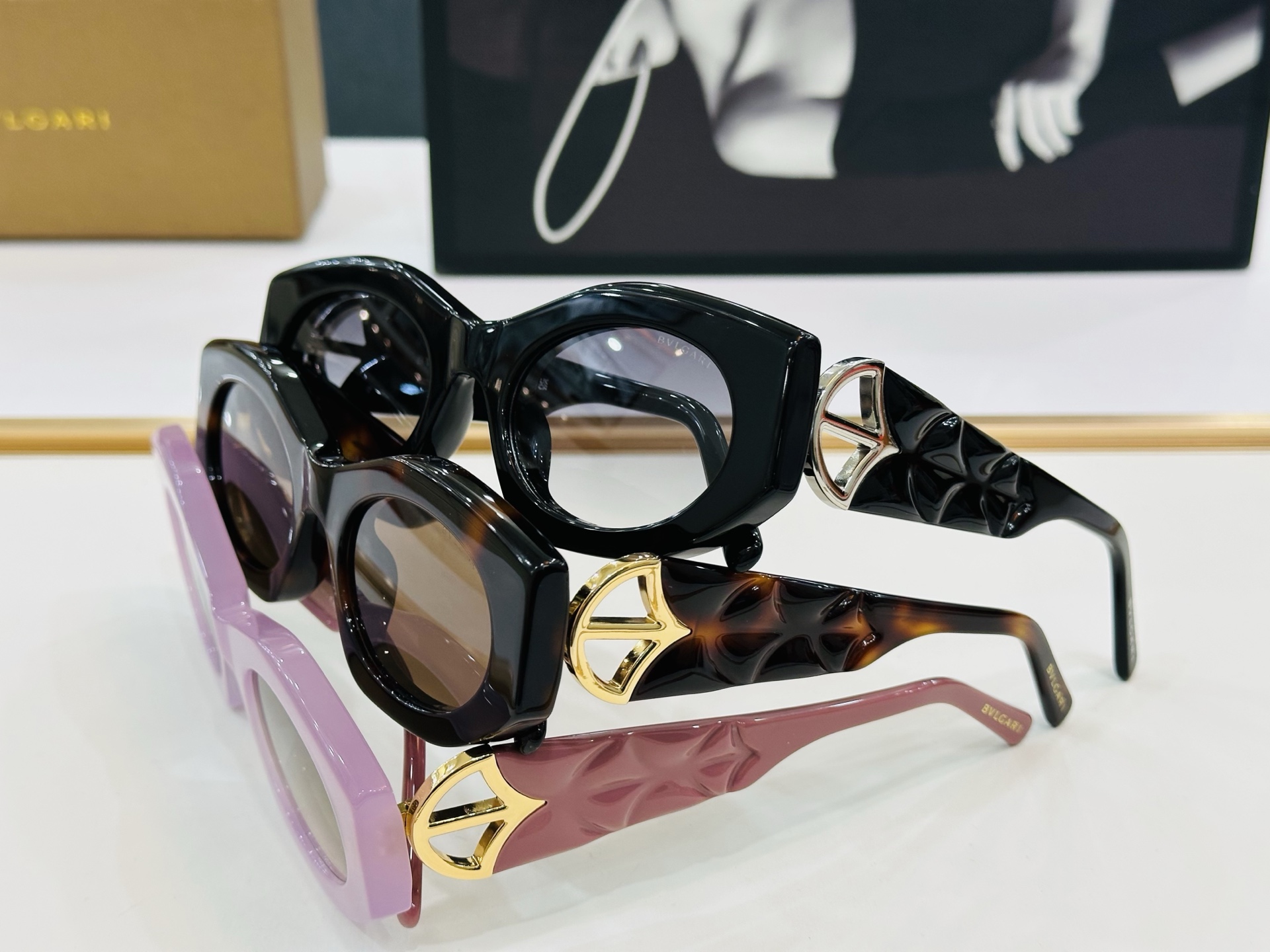 🆕款 官网同售 宝格家 BV40049  👍 Size ：51口22-145  绝对要买😎品质非常完美 