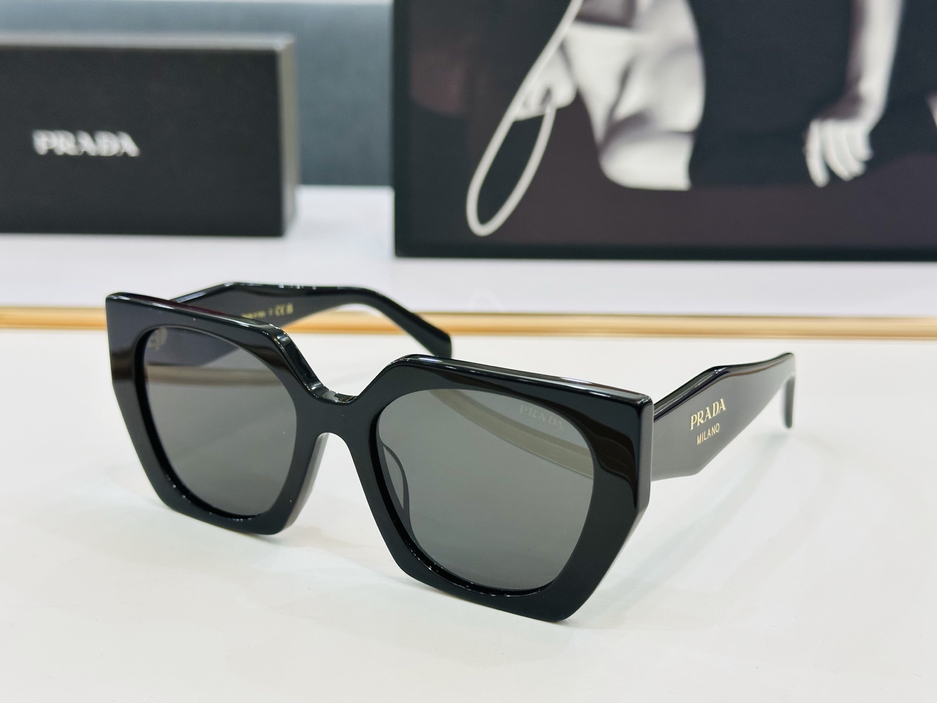 🔺PRAD*🔻普家 SPR15W  Size：54口19-140  眼镜系列堪称精湛制作 彰显独特个 B