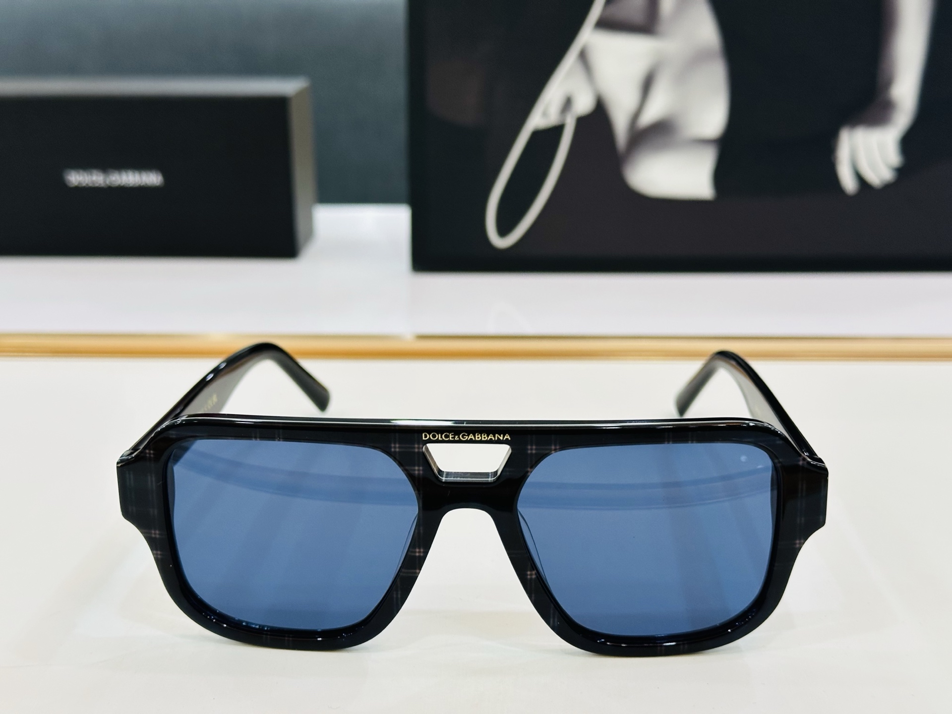 🆕 官网款 🔺DOLCE&GABBAN*🔻DG4003  Size：54口19-143 新颖独特🔝🔝K美