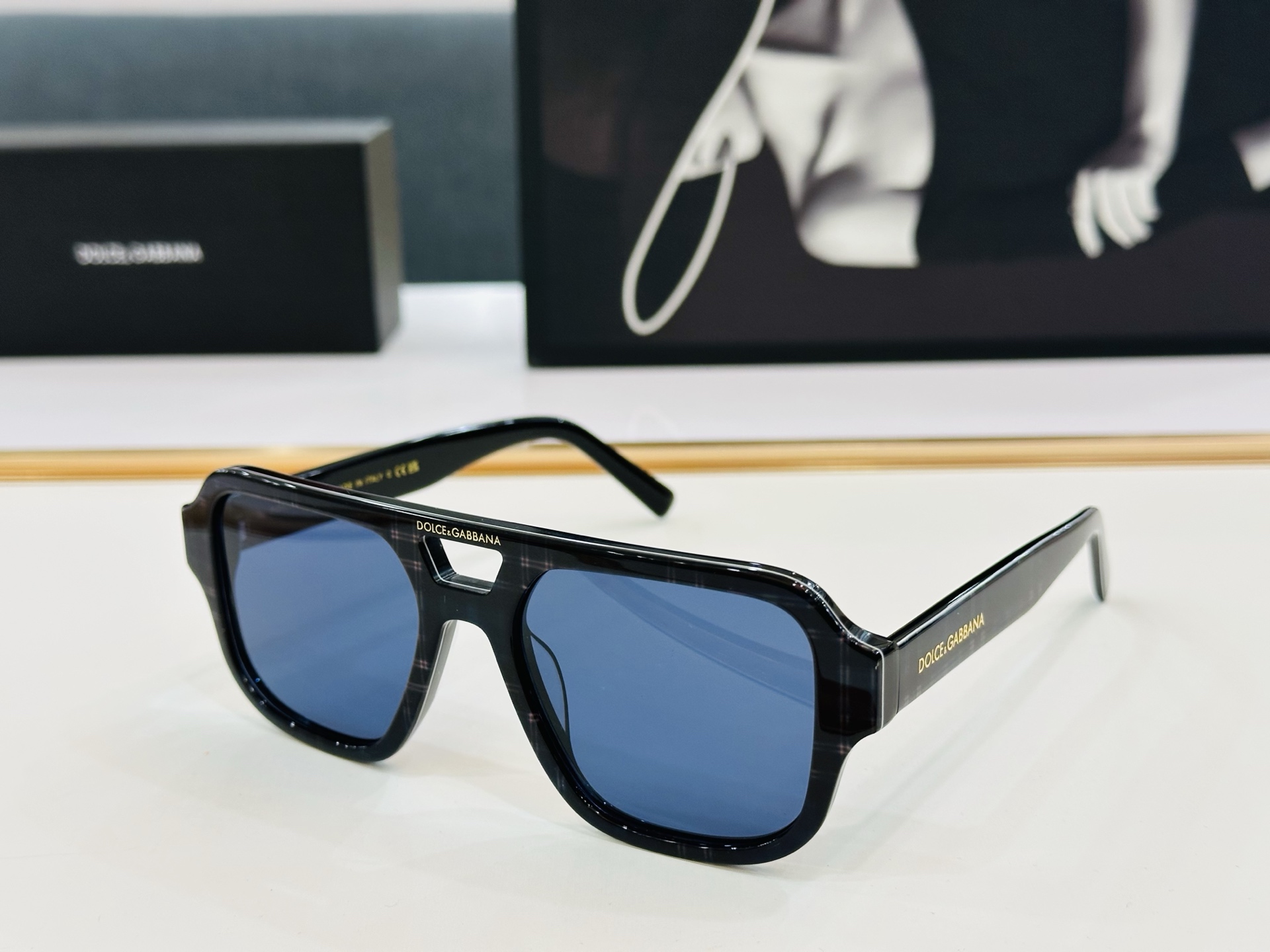 🆕 官网款 🔺DOLCE&GABBAN*🔻DG4003  Size：54口19-143 新颖独特🔝🔝K美