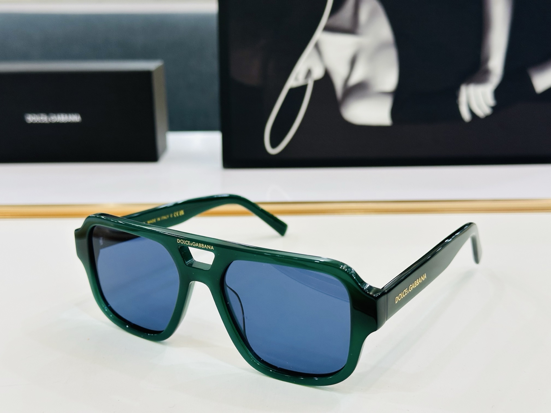 🆕 官网款 🔺DOLCE&GABBAN*🔻DG4003  Size：54口19-143 新颖独特🔝🔝K美