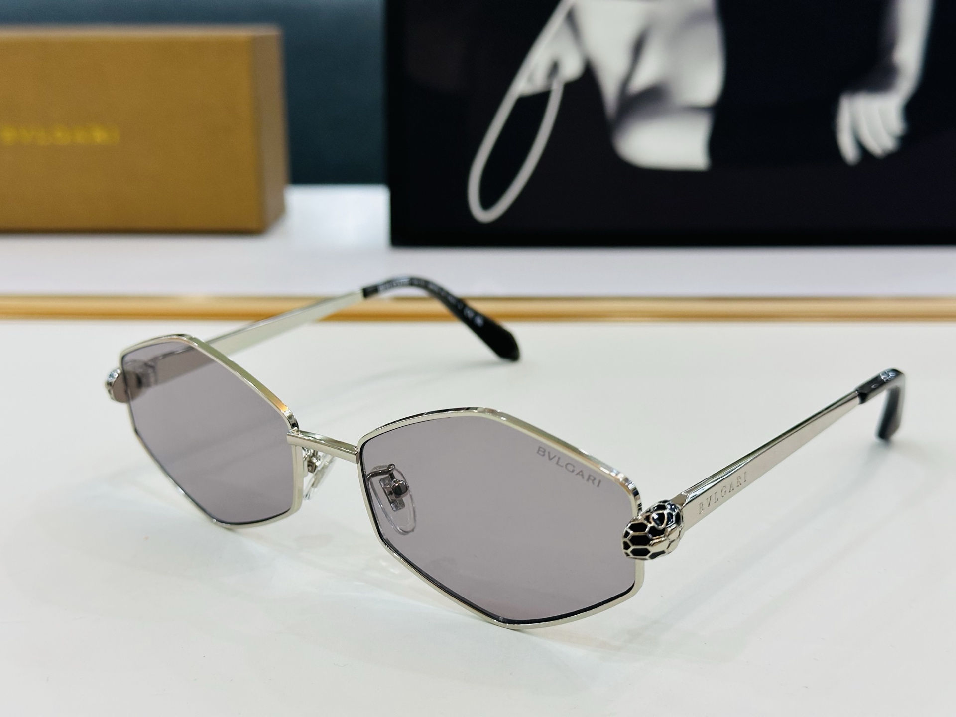 🆕款 官网同售 宝格家 BV40082 👍 Size ：56口17-140  绝对要买😎品质非常完美 C