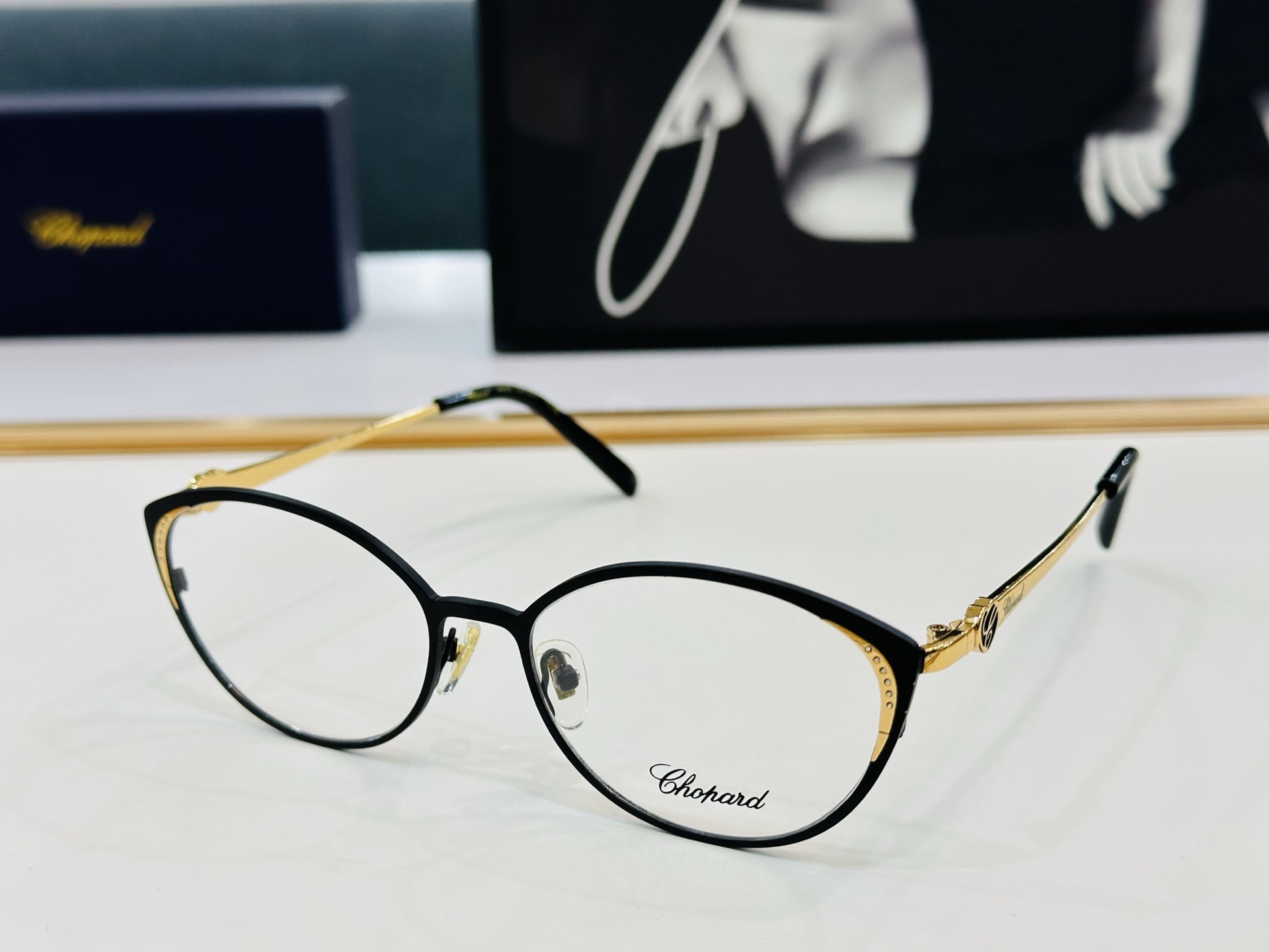 原版 ChoPard肖邦 MODEL VCHF69 Size：55口17-140 以现代时尚的设计风格 