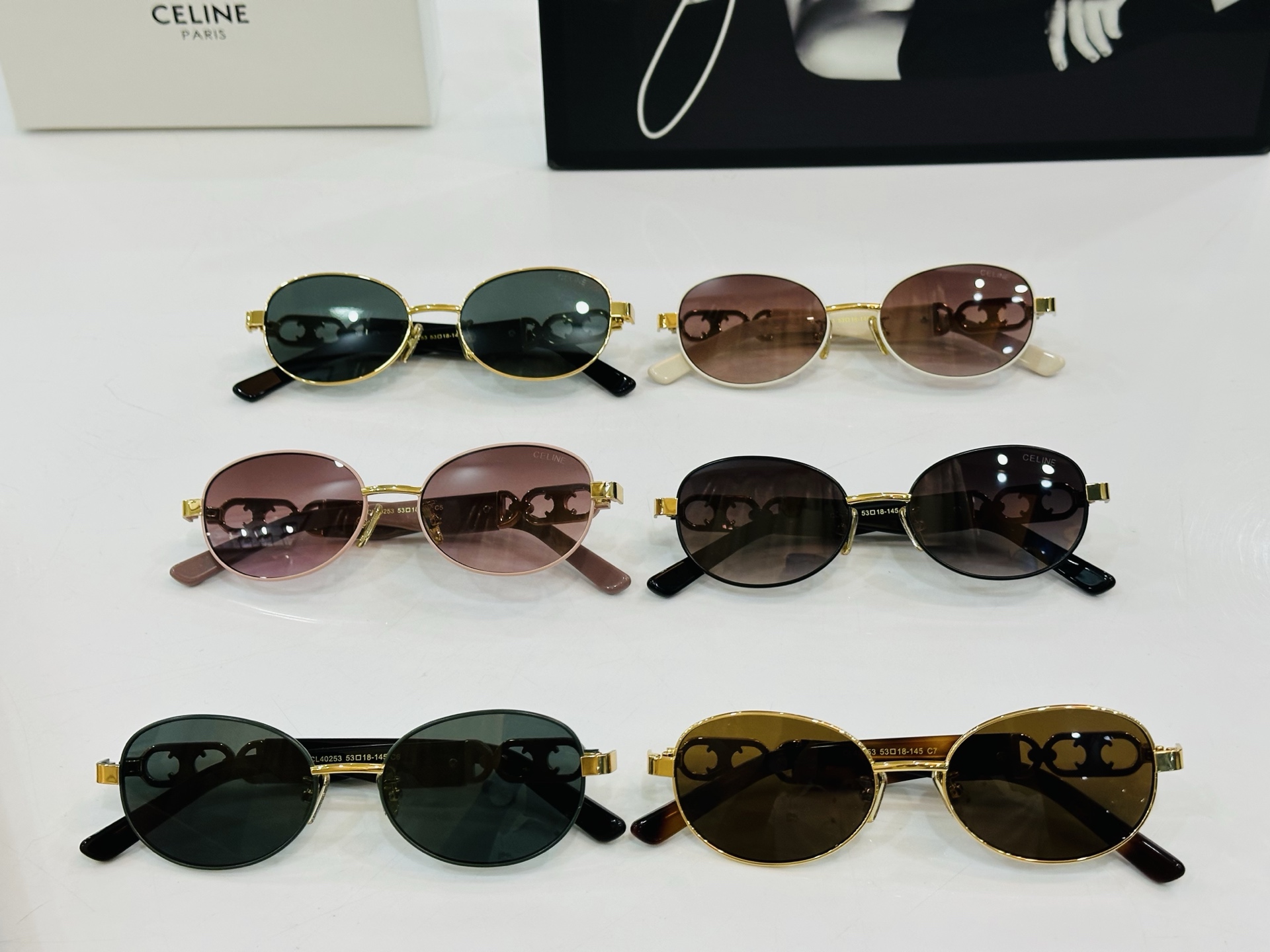 CELINE】赛琳 CL40253 Size：53口18-145 一直热销的款式，欧美风 光泽度好  质