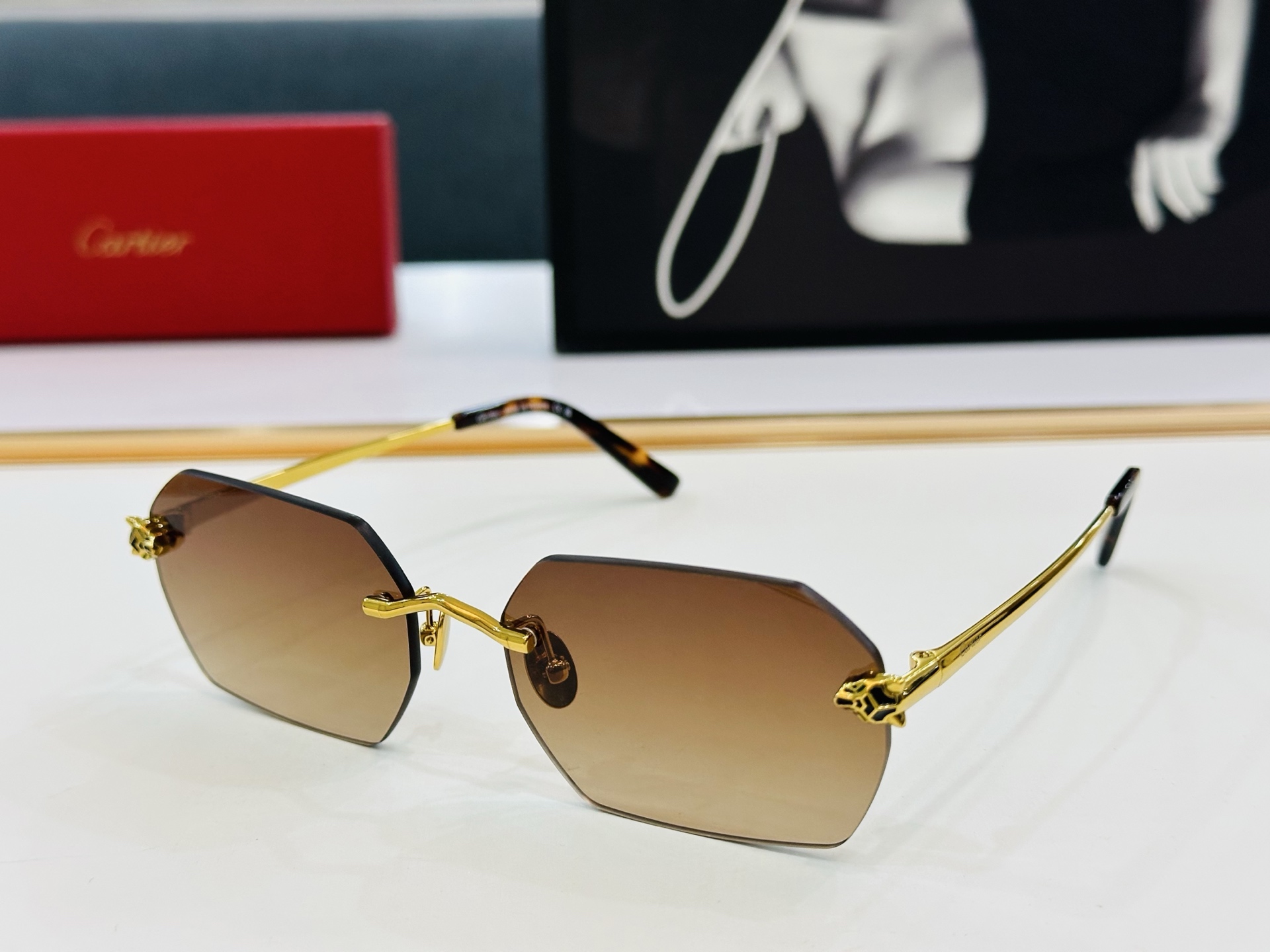 Cartie* 卡家 CT0504S 太阳镜 Size：58口18-145 工艺精湛气质十足！q男女同款