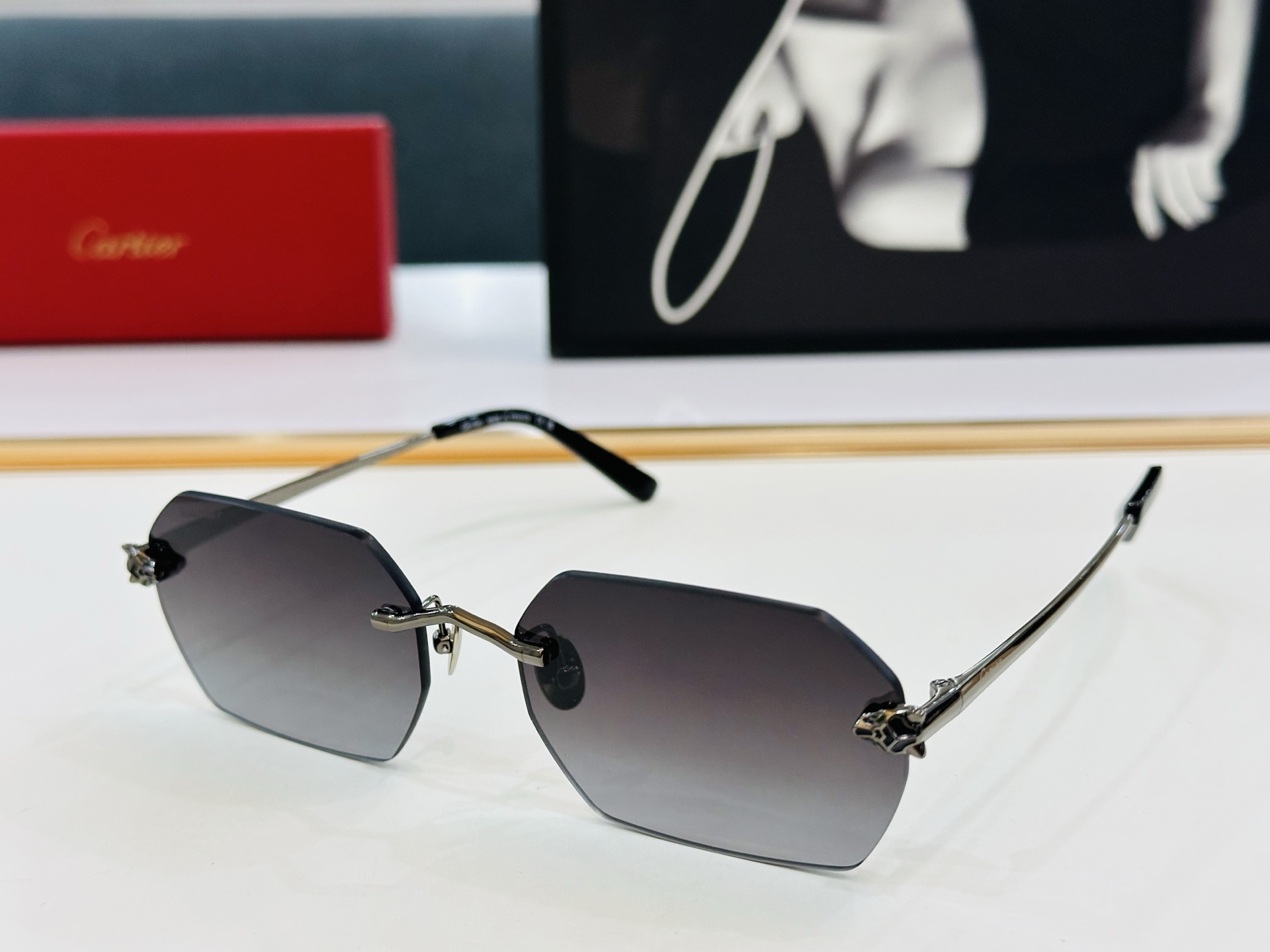 Cartie* 卡家 CT0504S 太阳镜 Size：58口18-145 工艺精湛气质十足！q男女同款