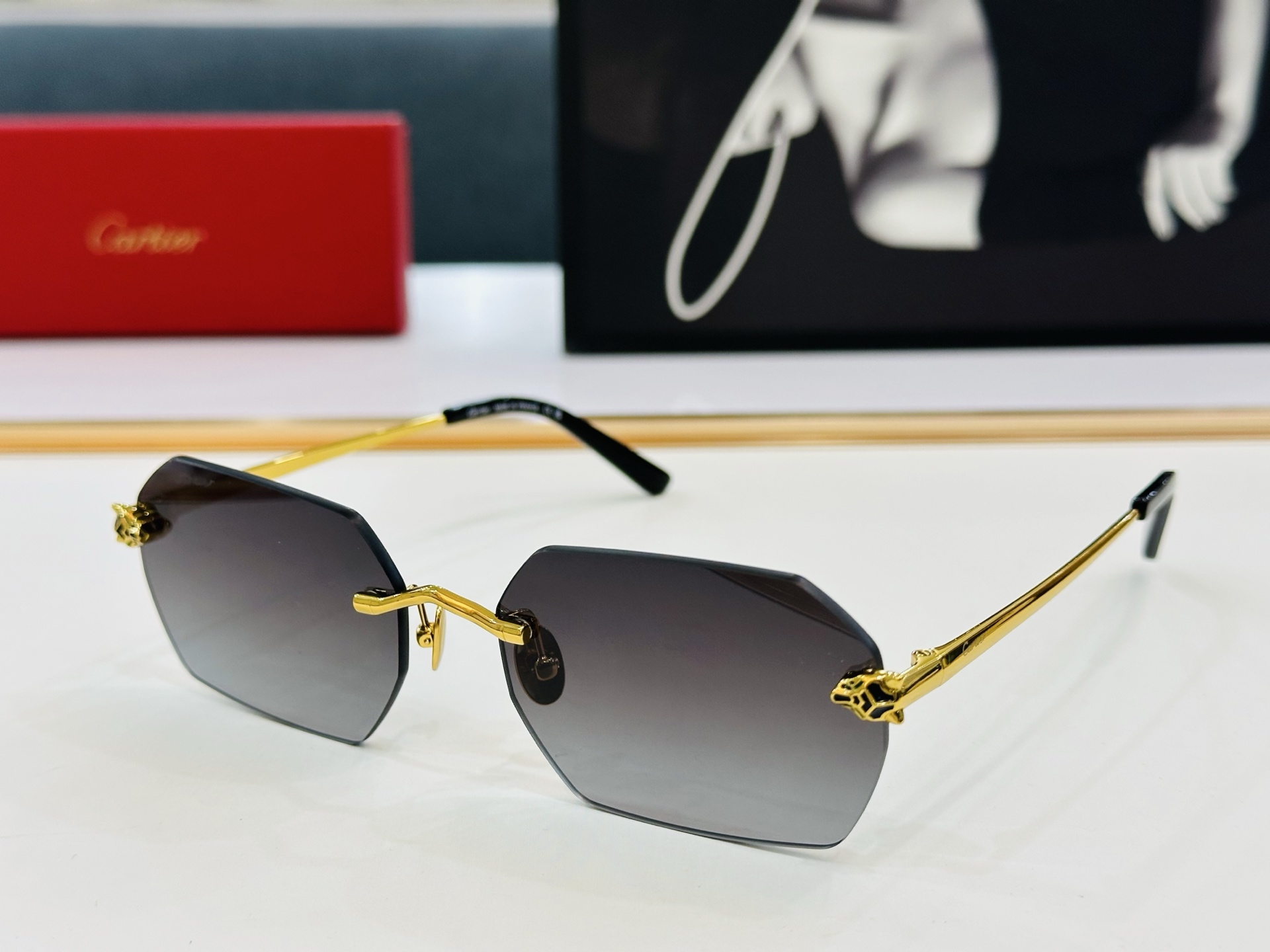 Cartie* 卡家 CT0504S 太阳镜 Size：58口18-145 工艺精湛气质十足！q男女同款