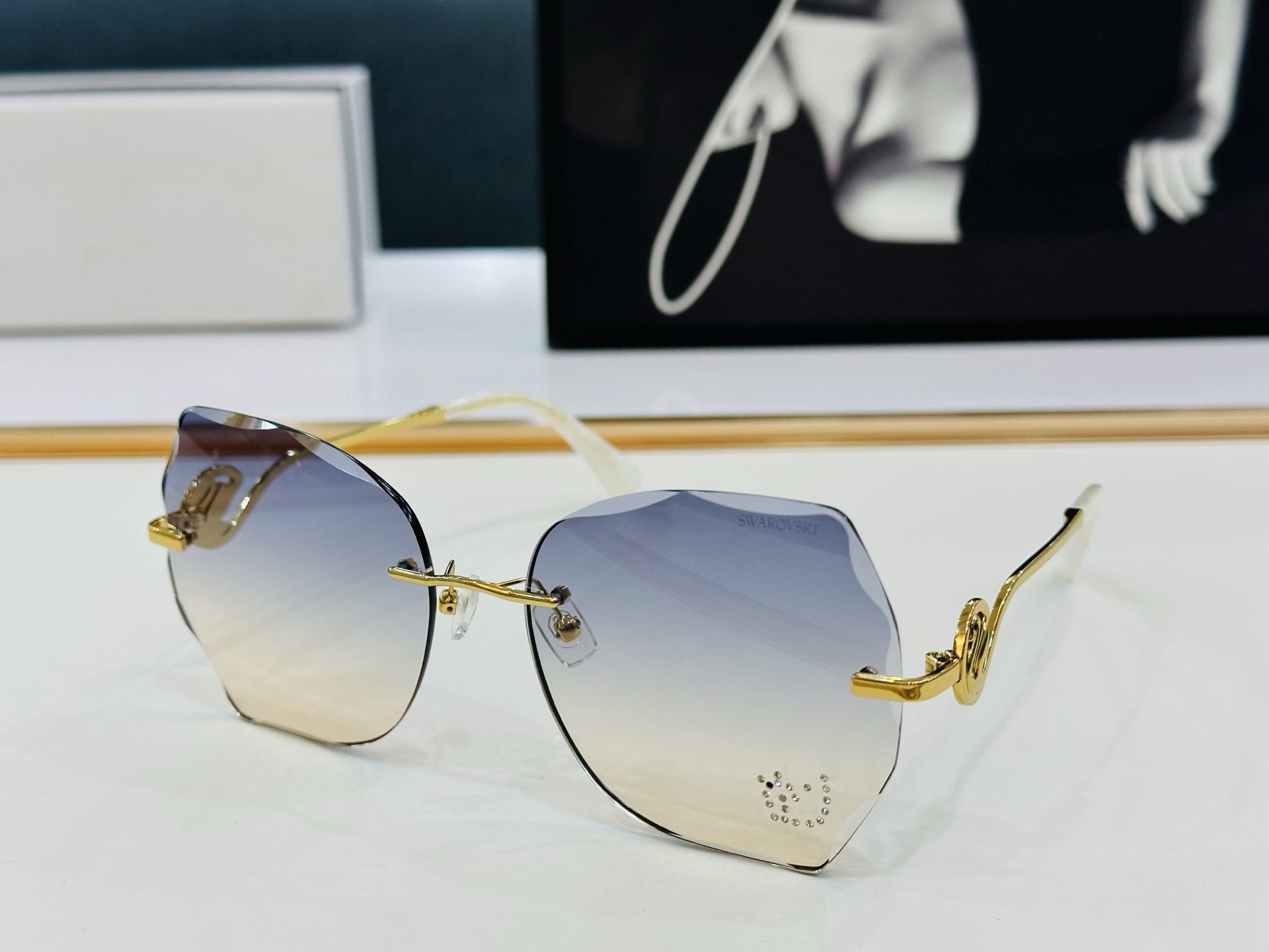🎀施华洛世奇 SK3088  Size：60口17-140  原单品质 💝 q品质突显气质🎀 🎉太阳镜 