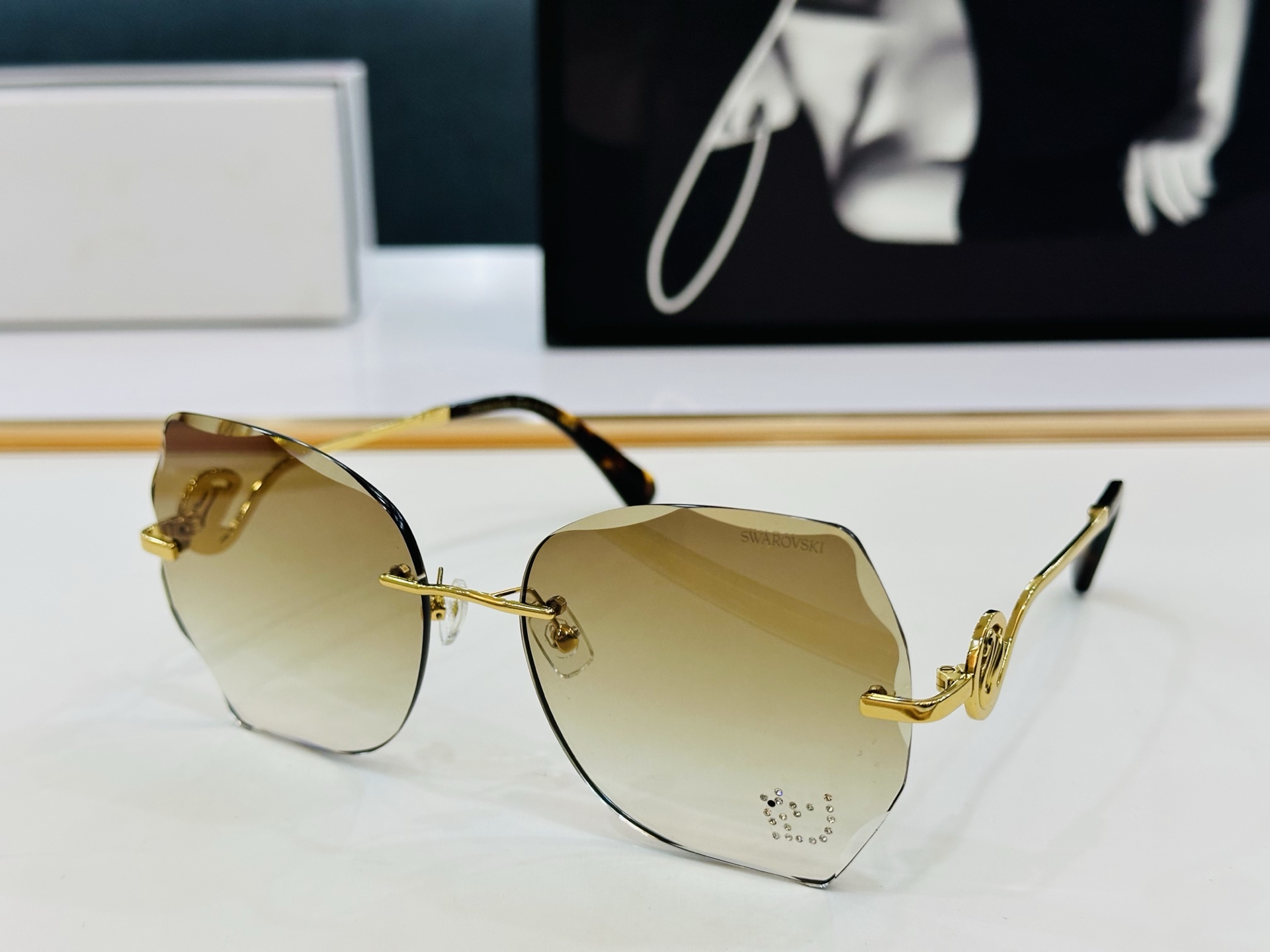 🎀施华洛世奇 SK3088  Size：60口17-140  原单品质 💝 q品质突显气质🎀 🎉太阳镜 
