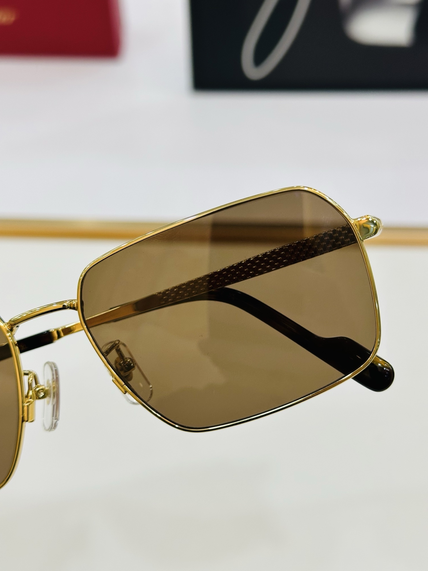Cartie* 卡家 CT0528S 太阳镜 Size：60口17-145 工艺精湛气质十足！J男女同款