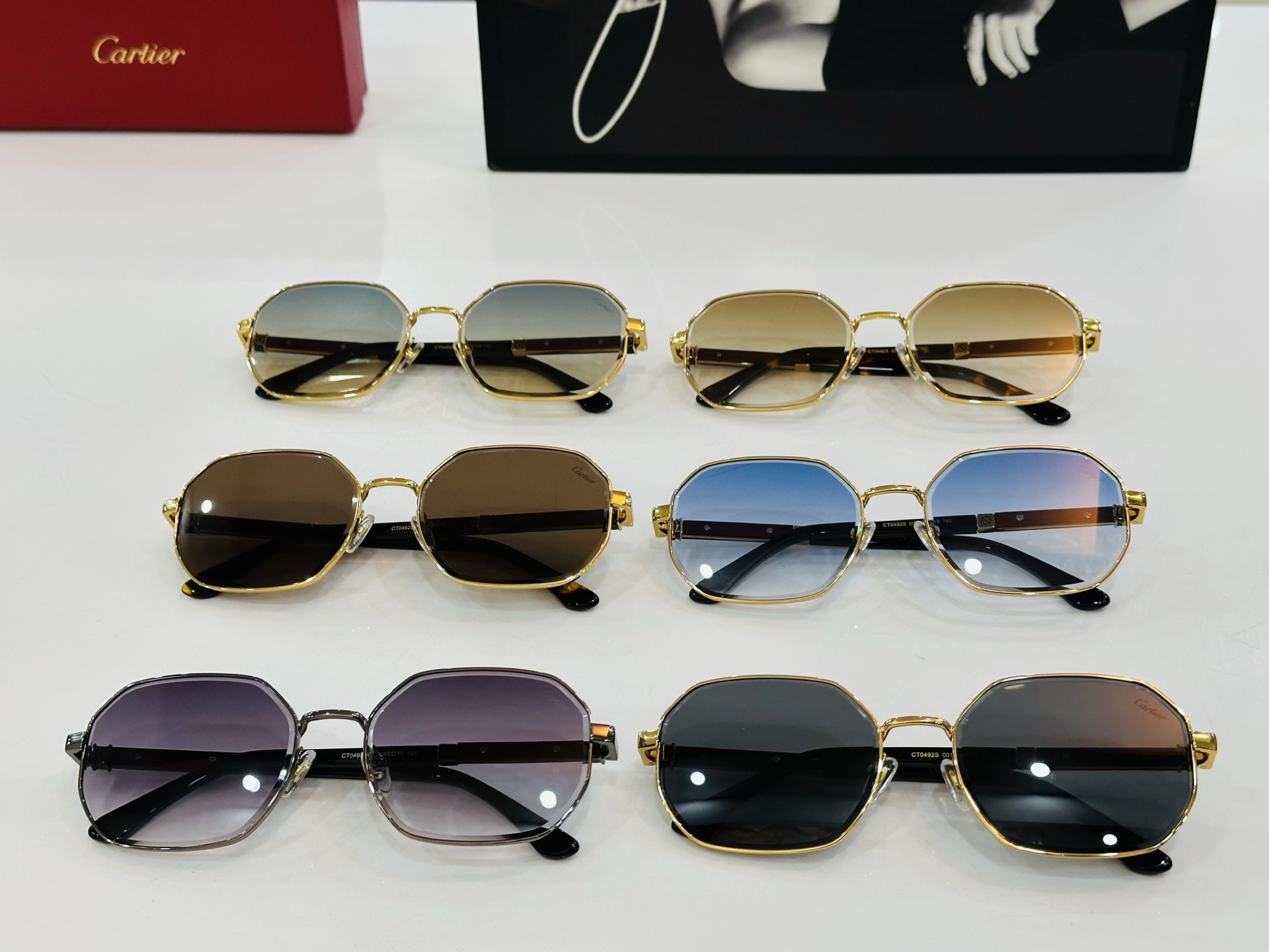 Cartie* 卡家 CT0492S 太阳镜 Size：60口19-145 工艺精湛气质十足！q男女同款