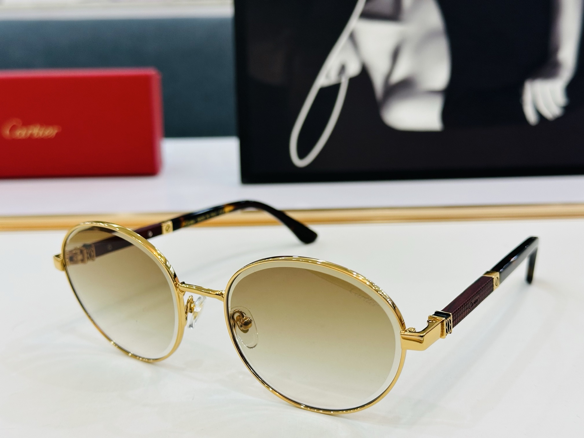 Cartie* 卡家 CT0490S 太阳镜 Size：57口19-145 工艺精湛气质十足！q男女同款