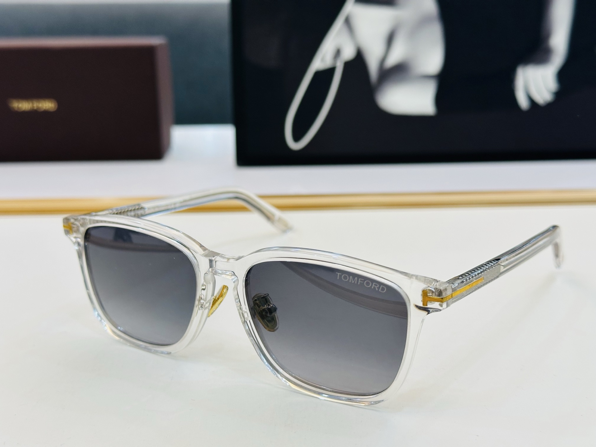 🔺TOM FOR*🔻 汤姆家 官网新款 FT1048   Size：52口18-140  经典时尚 🔝🔝