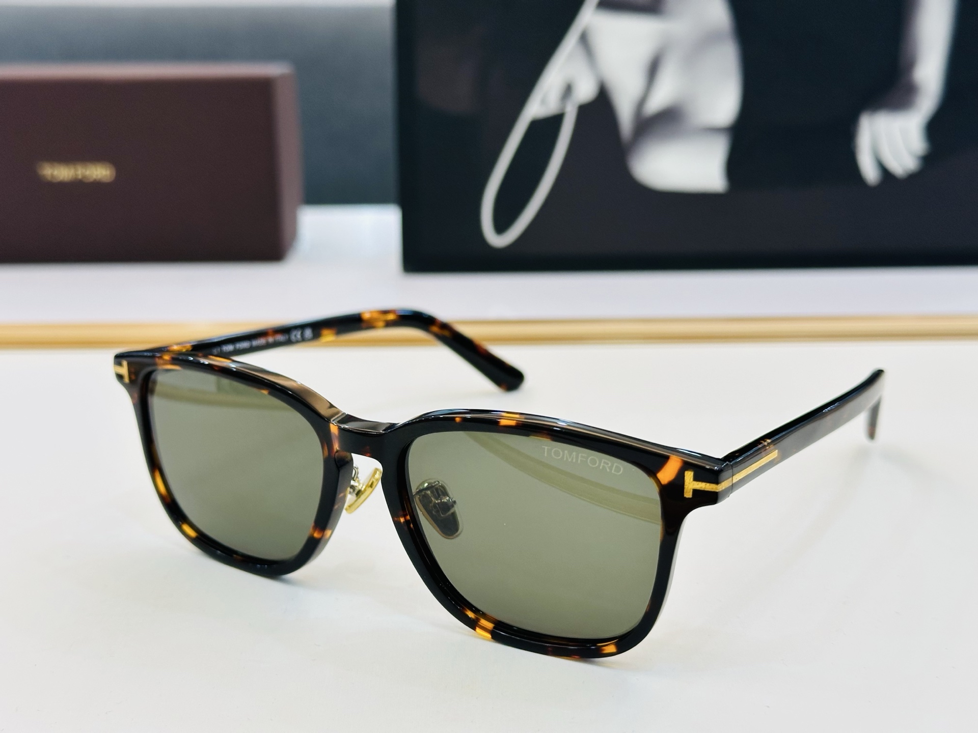 🔺TOM FOR*🔻 汤姆家 官网新款 FT1048   Size：52口18-140  经典时尚 🔝🔝