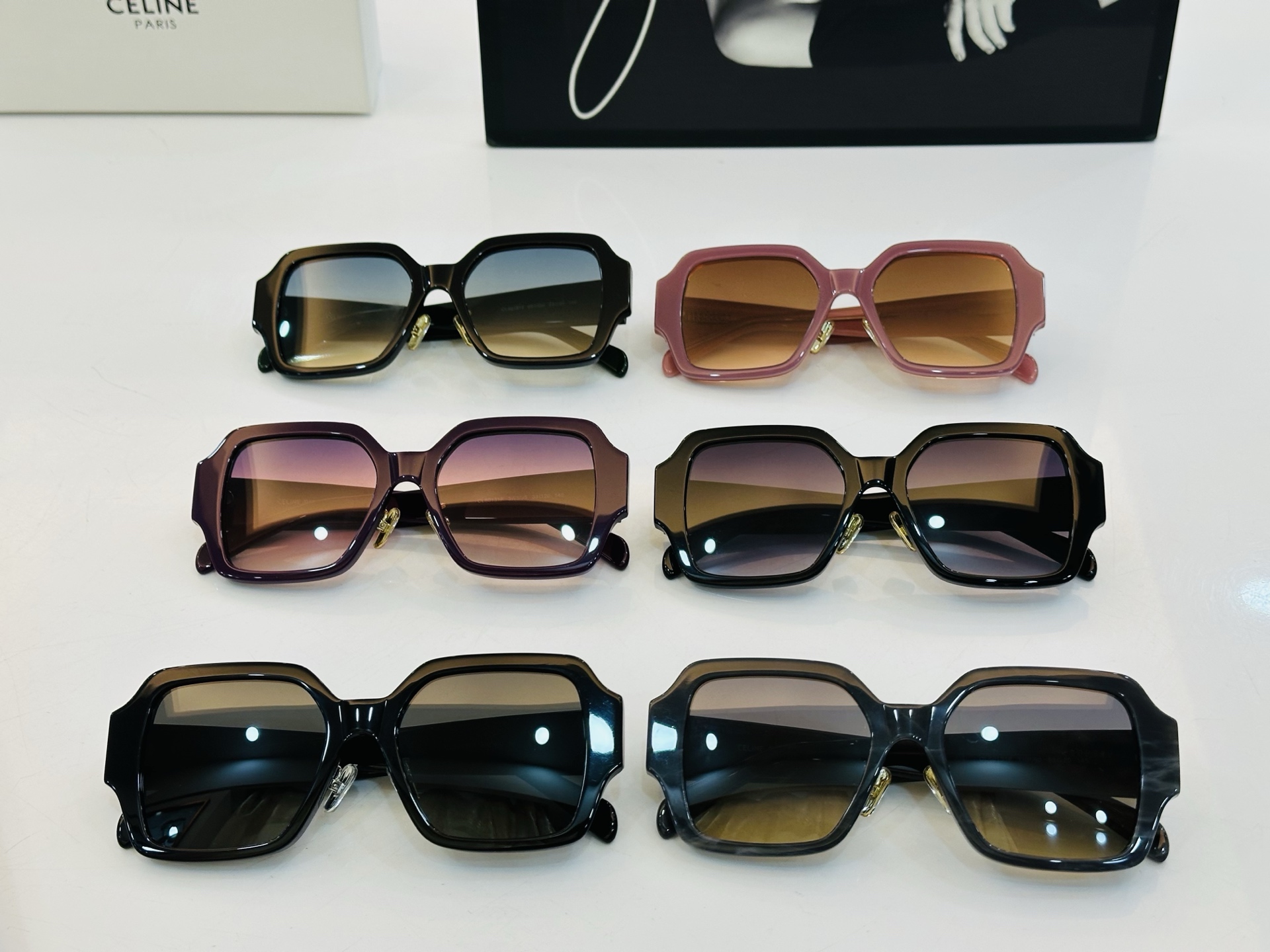 【CELINE】赛琳 CL50131 Size：53口20-145 一直热销的款式 欧美风 光泽度好 质