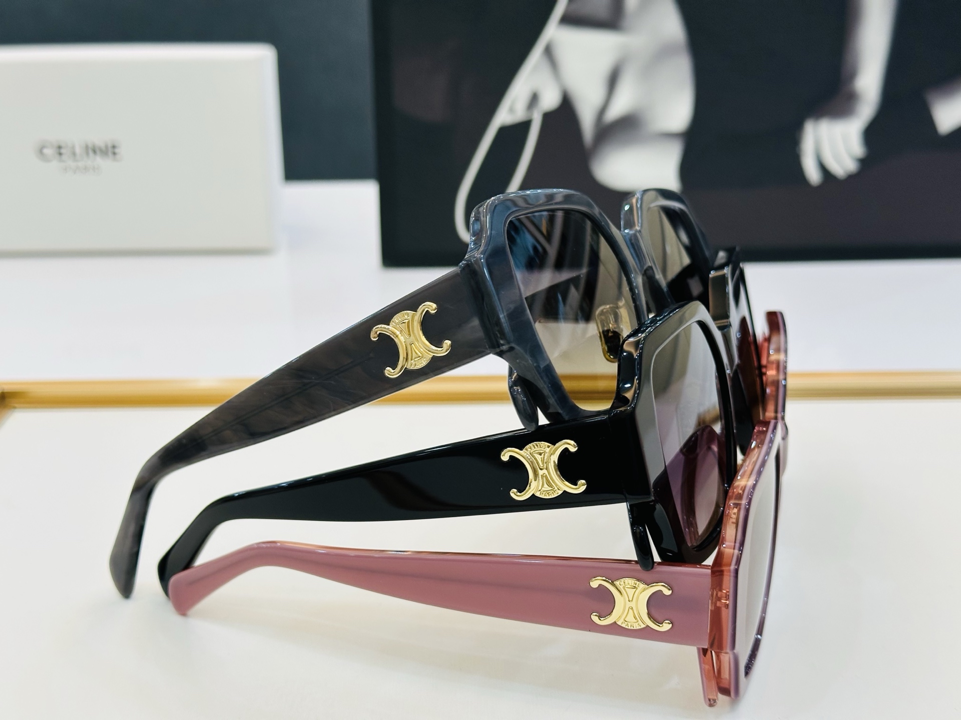 【CELINE】赛琳 CL50131 Size：53口20-145 一直热销的款式 欧美风 光泽度好 质