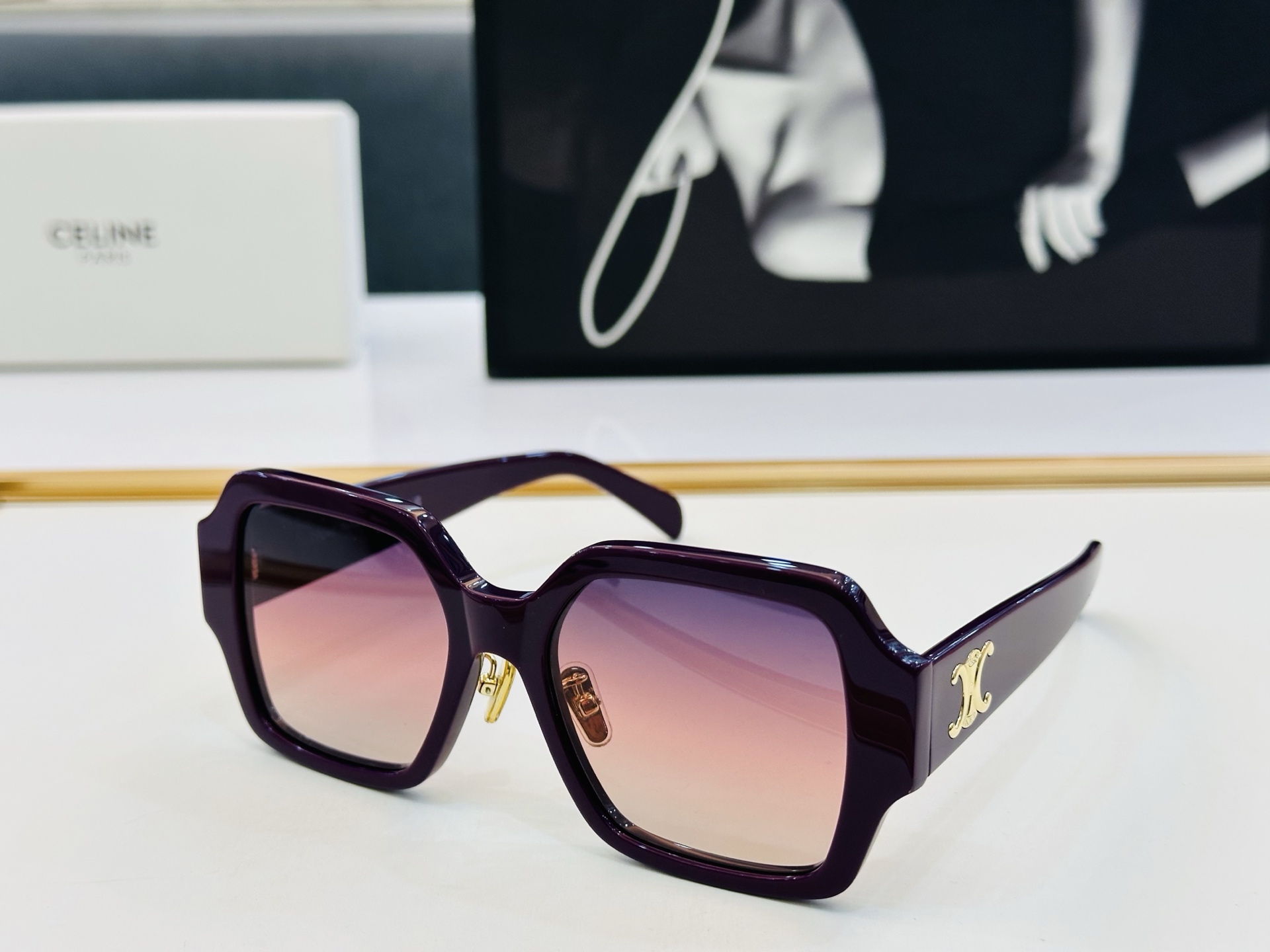 【CELINE】赛琳 CL50131 Size：53口20-145 一直热销的款式 欧美风 光泽度好 质