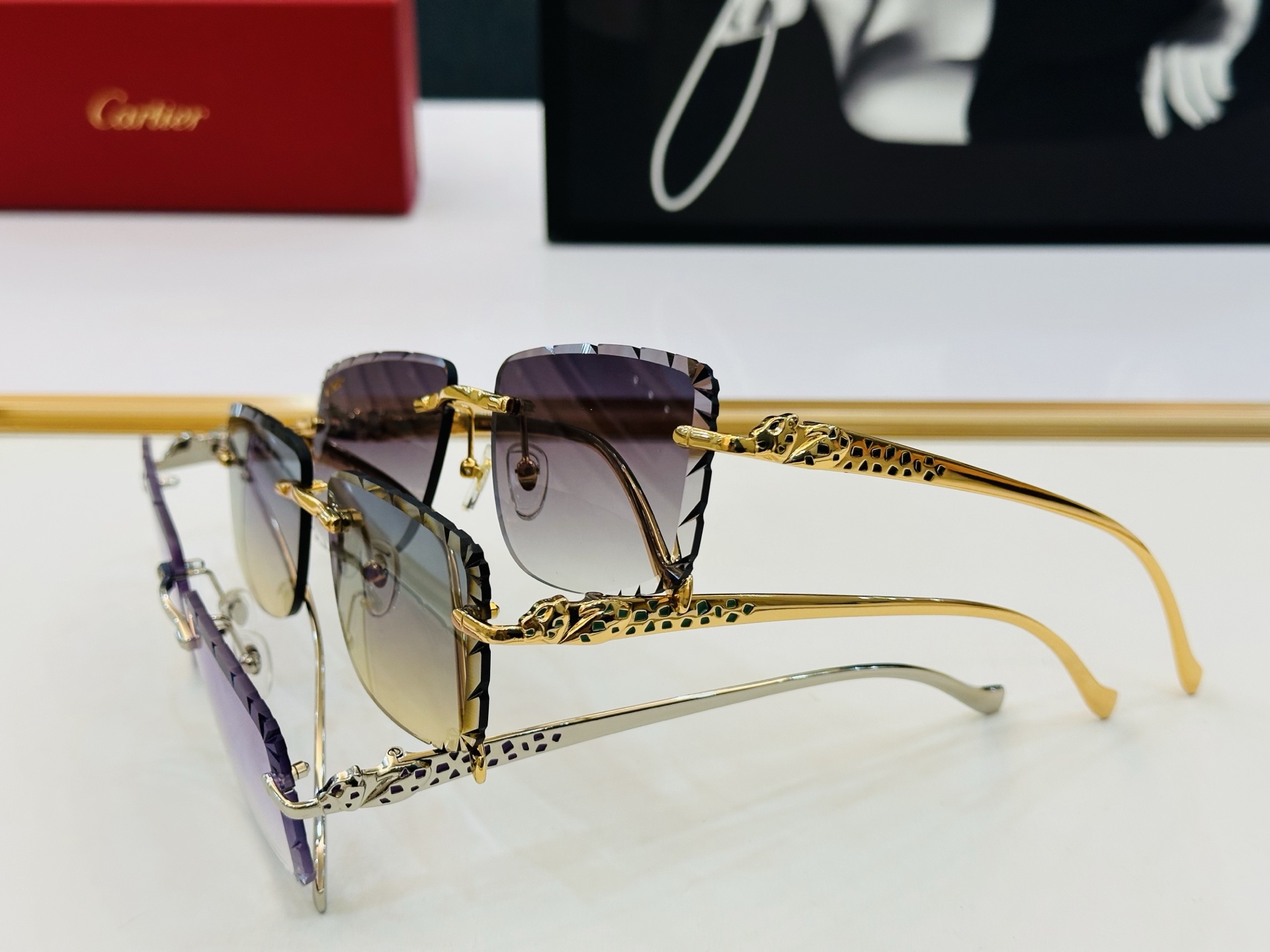 🆕 原版Cartie* 卡家 官网经典款 太阳镜 CT9527O Size：57口18-130电镀工艺精