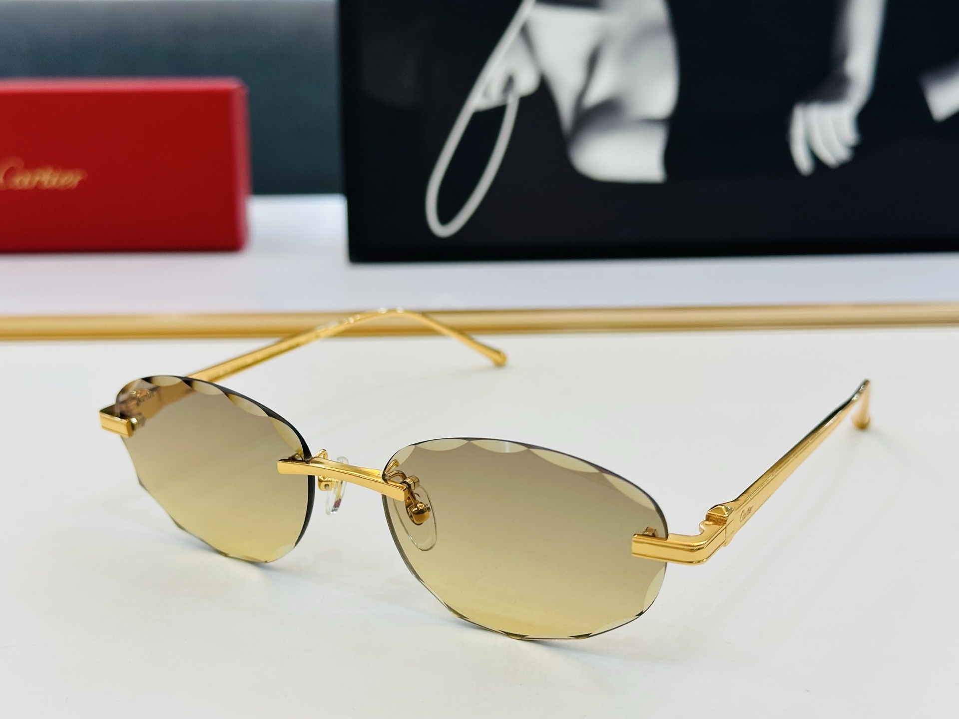 🆕 原版Cartie* 卡家 官网经典款 太阳镜 CT0611S Size：57口19-145电镀工艺精