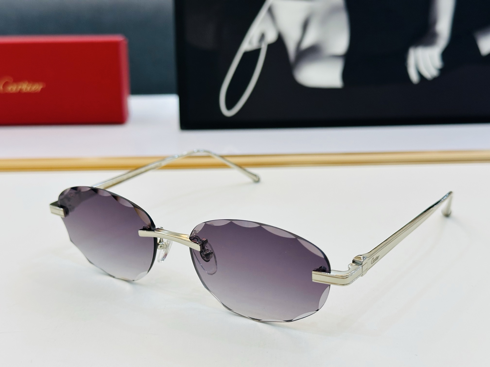 🆕 原版Cartie* 卡家 官网经典款 太阳镜 CT0611S Size：57口19-145电镀工艺精
