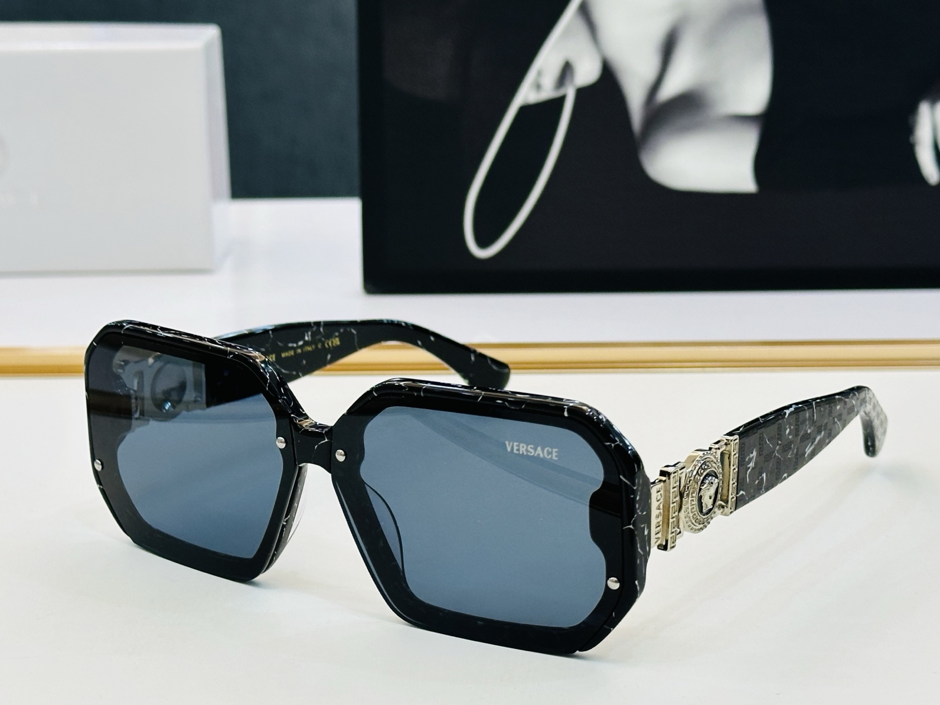🎉🎉范思家 VERSACE✨MOD：VE6755   Size：66口9-145 ✨K有范 