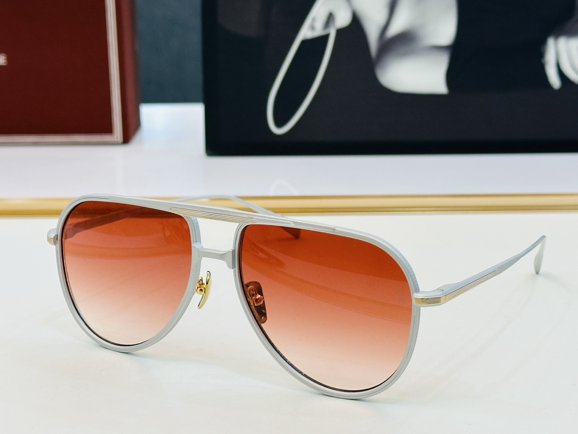 JACQUES MARIE EARS 日本手工眼镜 镜框採用上板材打造出  SIZE：58口16-145
