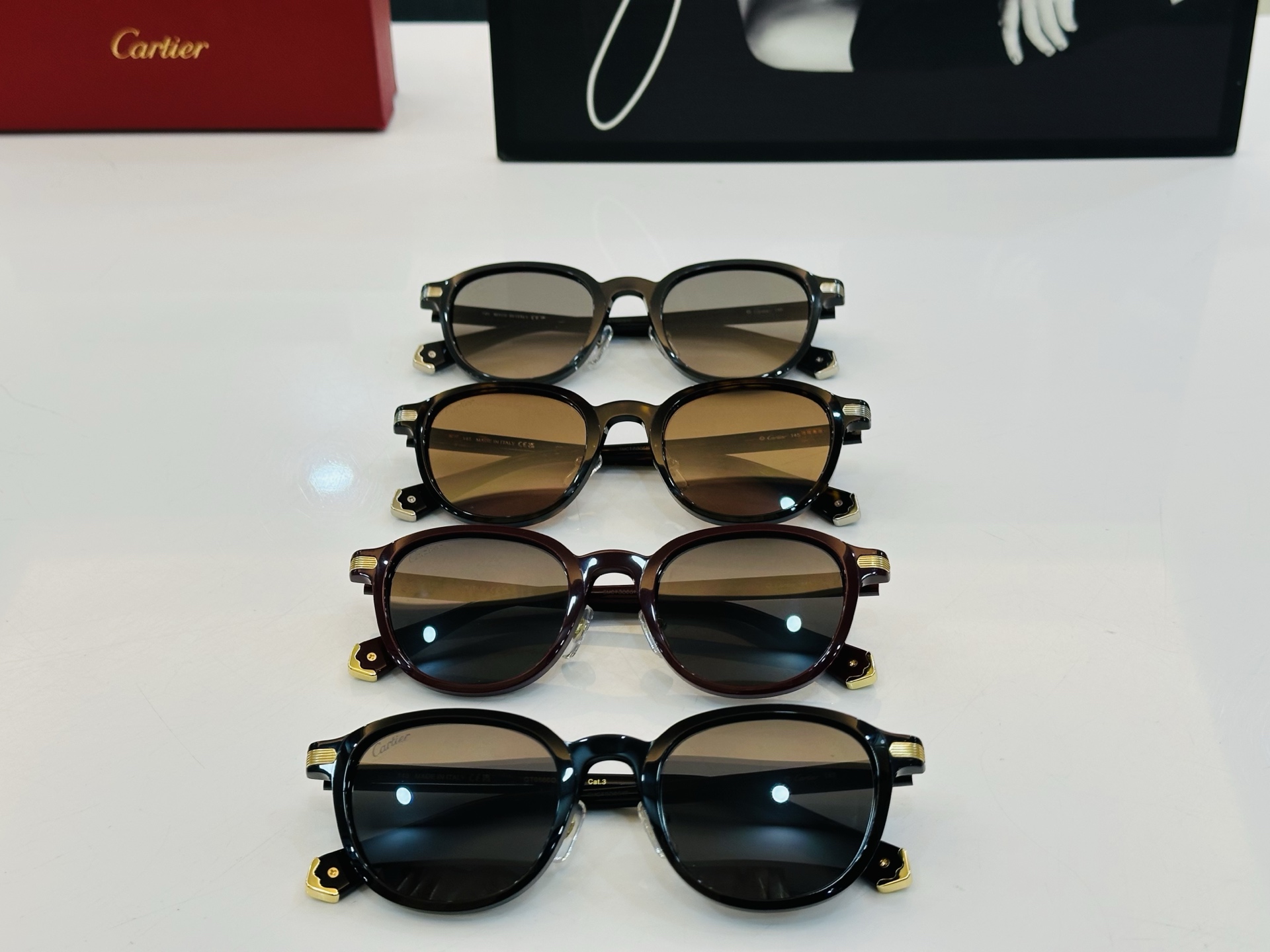 Cartie* 卡家 太阳镜 CT0560O Size：61口20-145 电镀工艺精湛气质十足！CC男