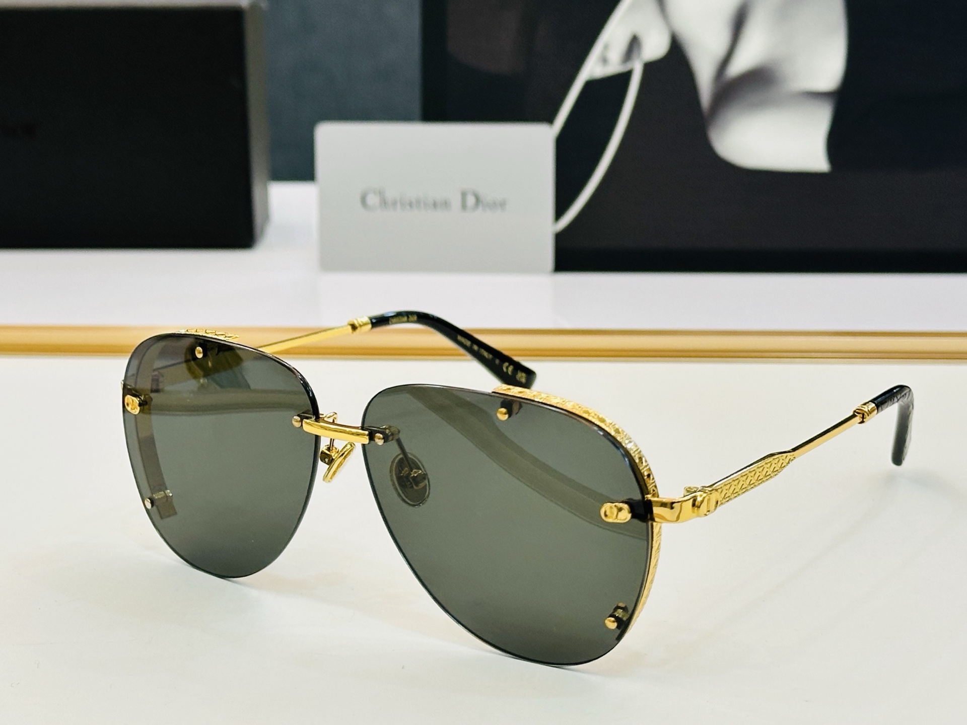 🔻🔻🔻DIO* 迪家 A1U Size：61口11-140   春夏款墨镜 😎🔆 K搭配镜腿精致 质量上