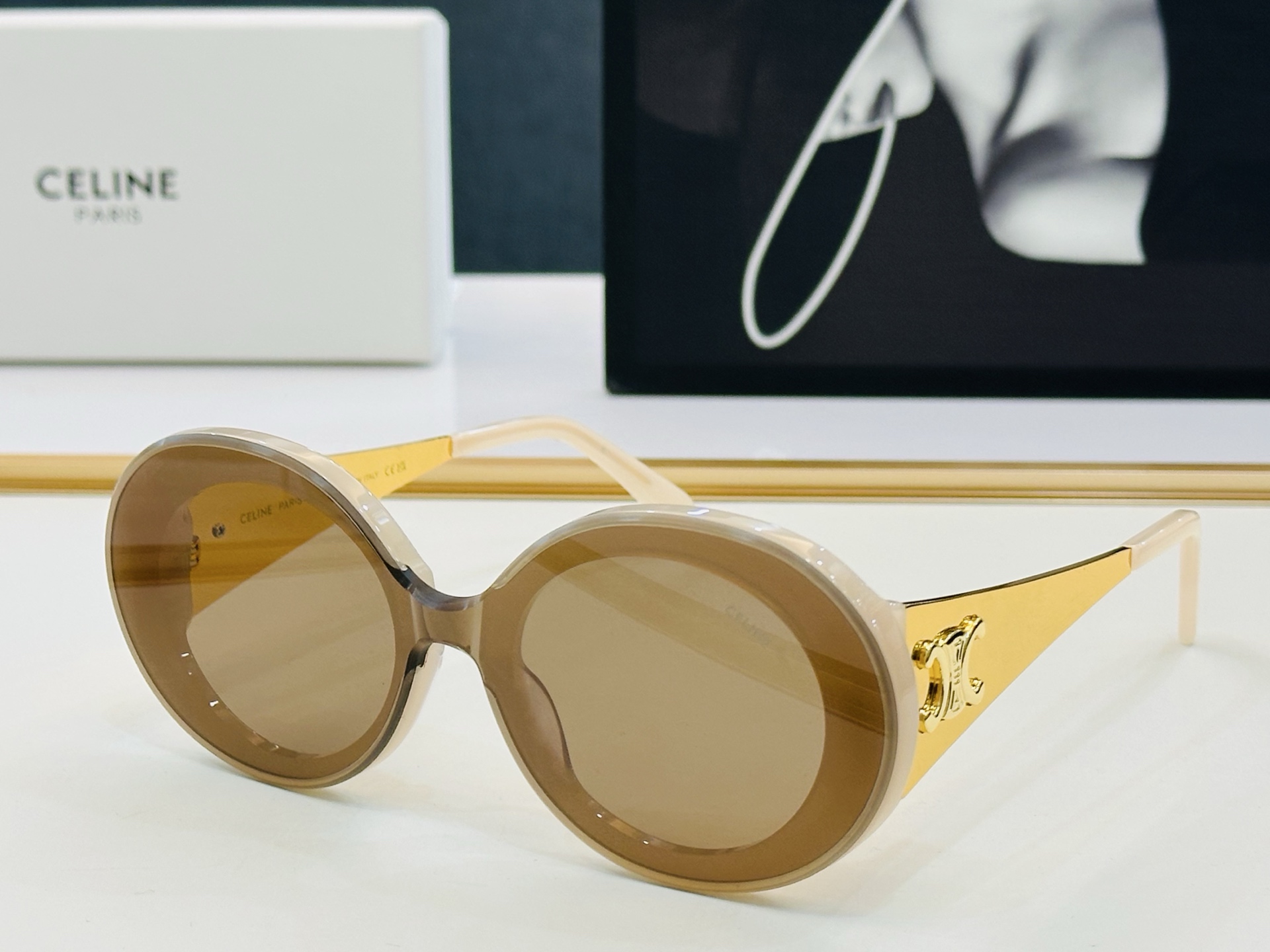 【CELINE】赛琳 CL42106U Size：52口22-145 一直热销的款式 欧美风 光泽度好 