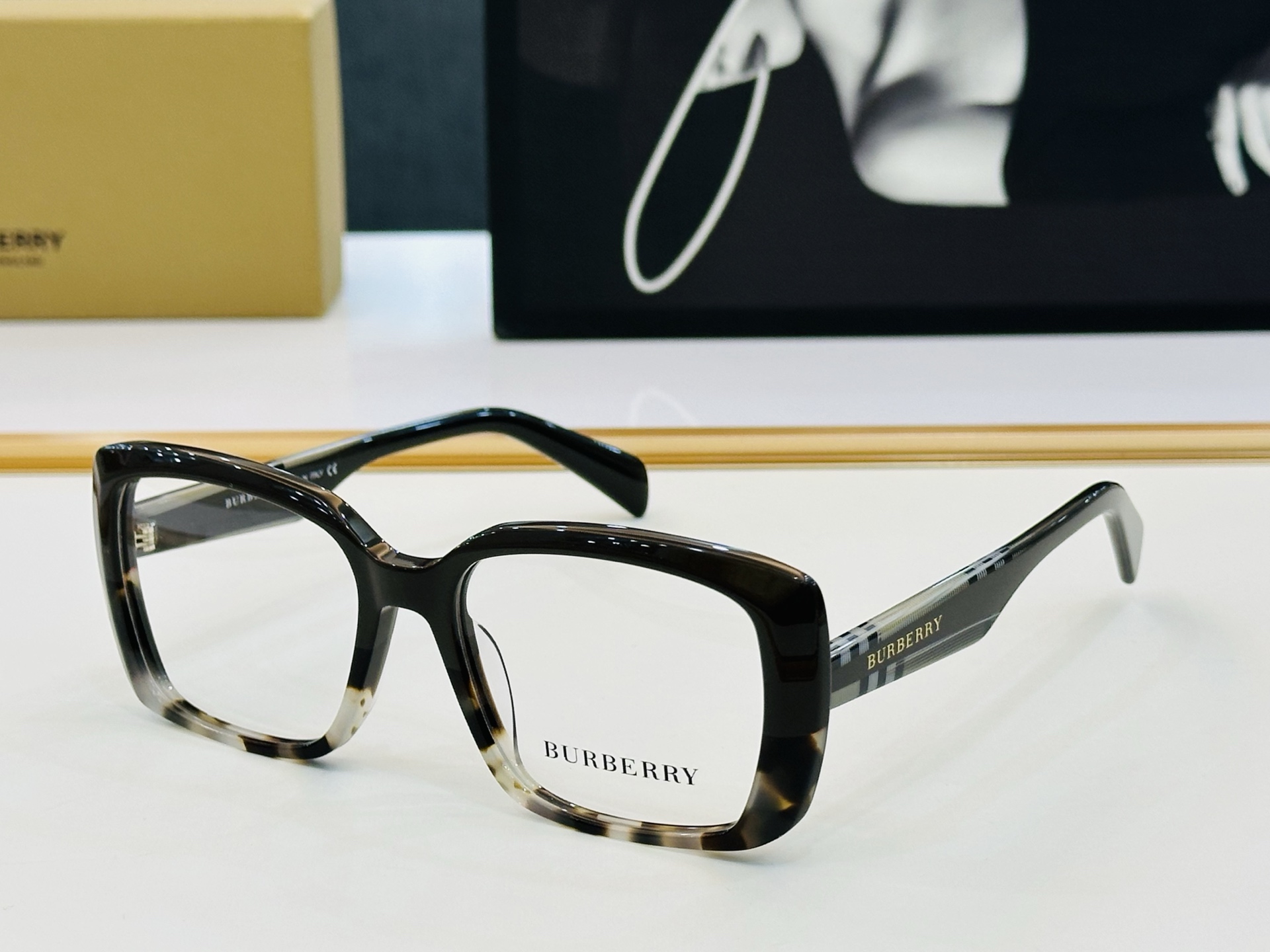 新款 BURBERR*🔻巴家 BE2436  百搭镜架Size：54口19-145   🌲🌲🌲板材框 Z