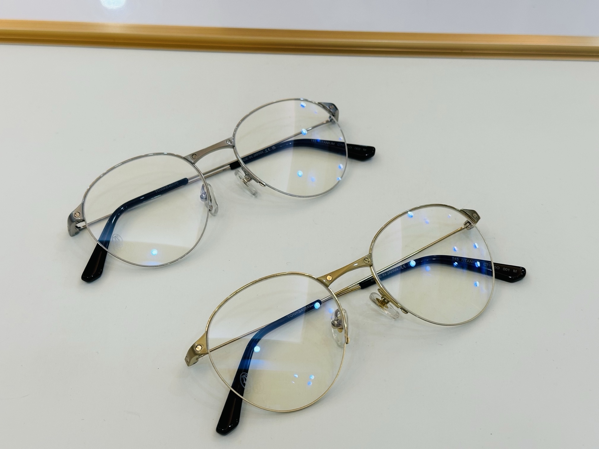 Cartie* 卡家 太阳镜 CT0405O  Size：52口19-145   电镀工艺精湛气质十足！