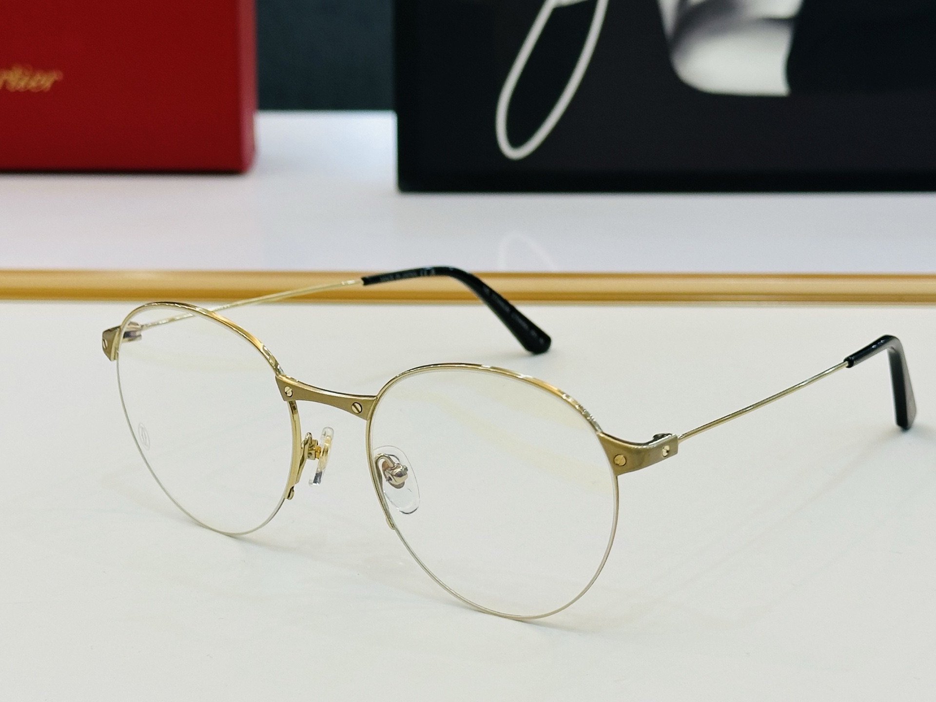 Cartie* 卡家 太阳镜 CT0405O  Size：52口19-145   电镀工艺精湛气质十足！