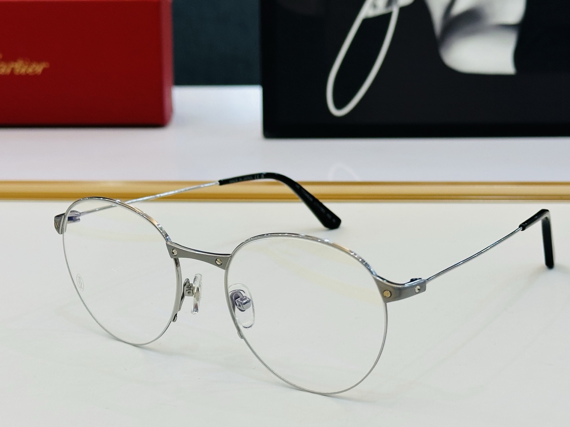 Cartie* 卡家 太阳镜 CT0405O  Size：52口19-145   电镀工艺精湛气质十足！