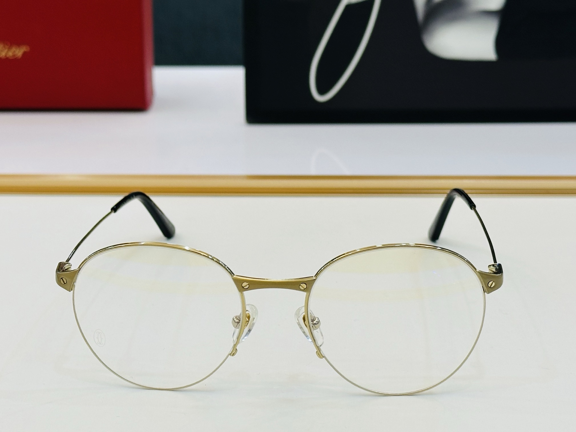 Cartie* 卡家 太阳镜 CT0405O  Size：52口19-145   电镀工艺精湛气质十足！